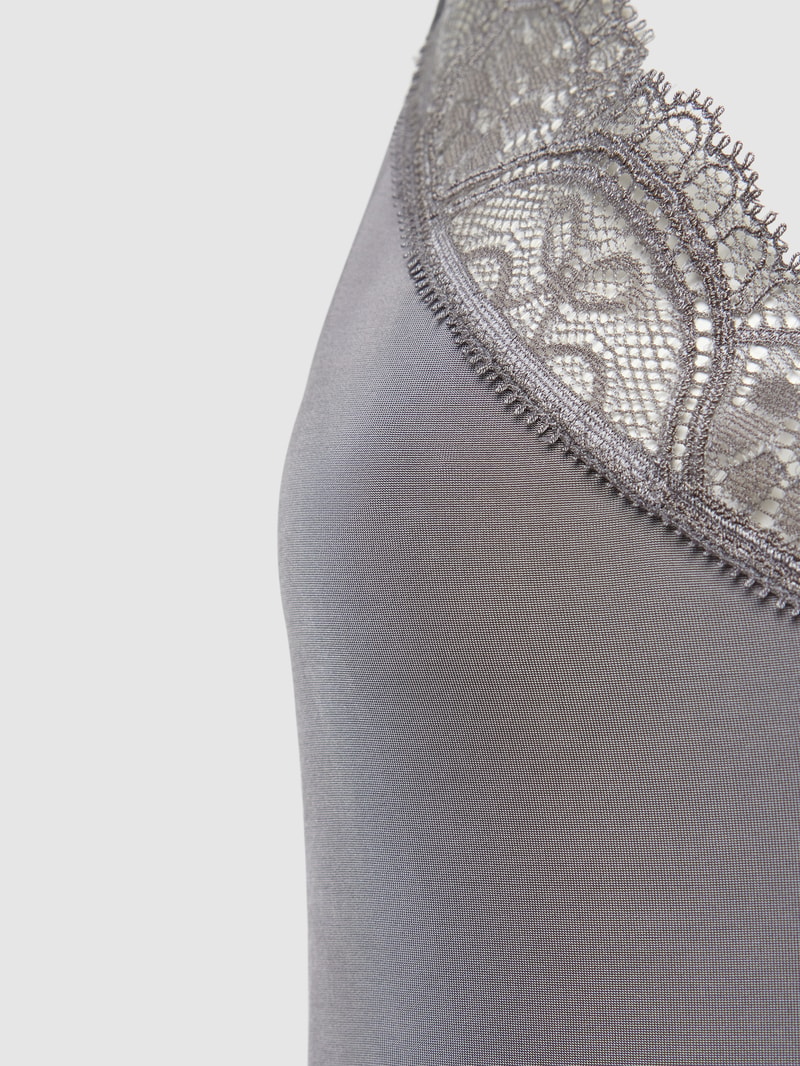 Unterhemd mit Spitzenbesatz Modell 'Camisole Poetry Fame' in hellgrau