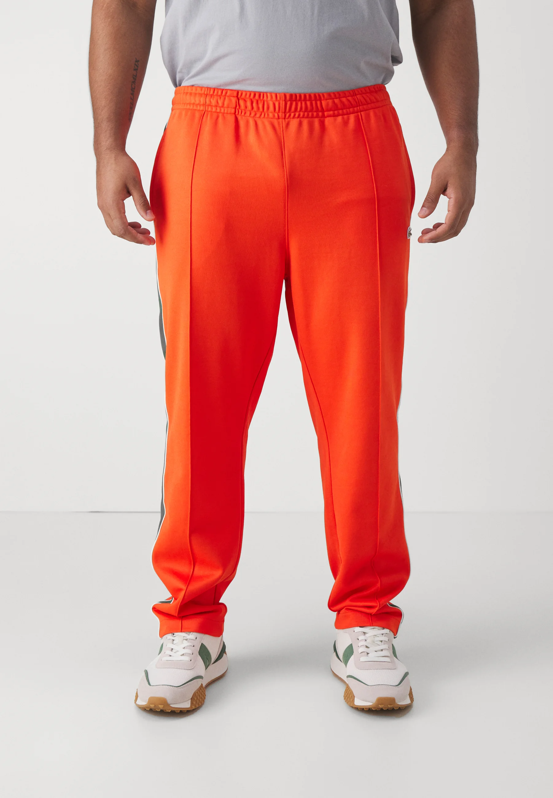 Pantalones de chándal exclusivos de Lacoste