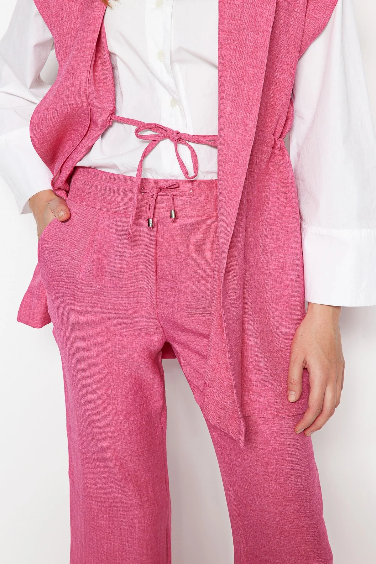 Trendyol Modest  Fuchsiafarbener, innen gebundener Kimono-Hosenanzug in Leinenoptik TCTSS23US00061