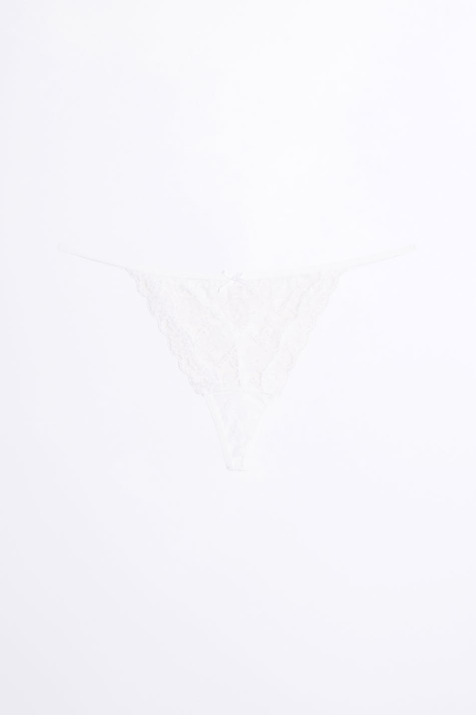 Kourtney tanga string