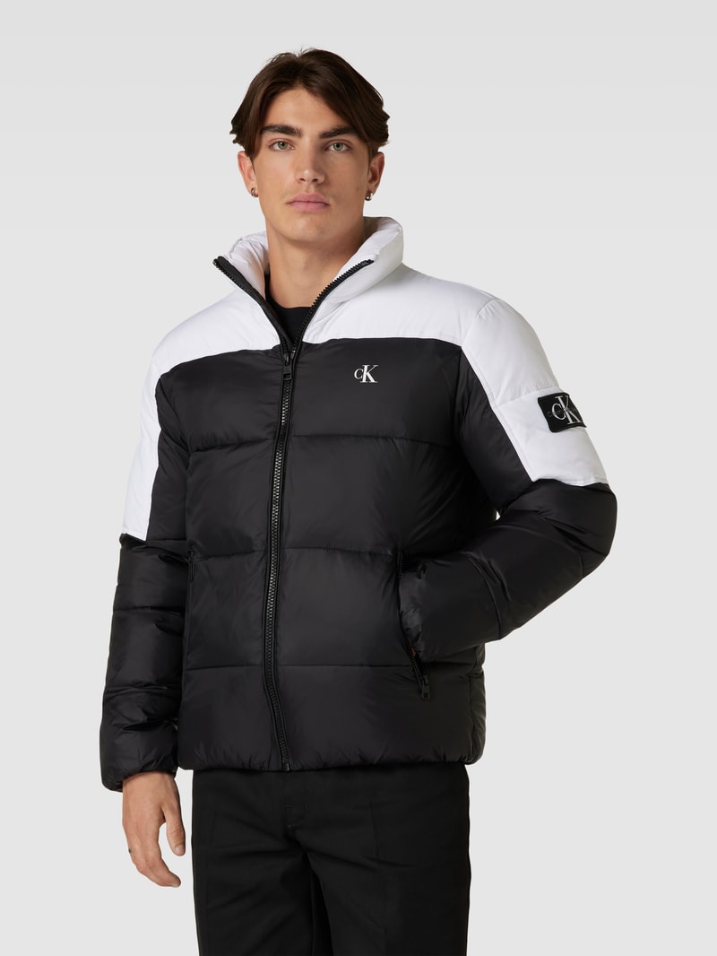 Steppjacke mit Logo-Print in black