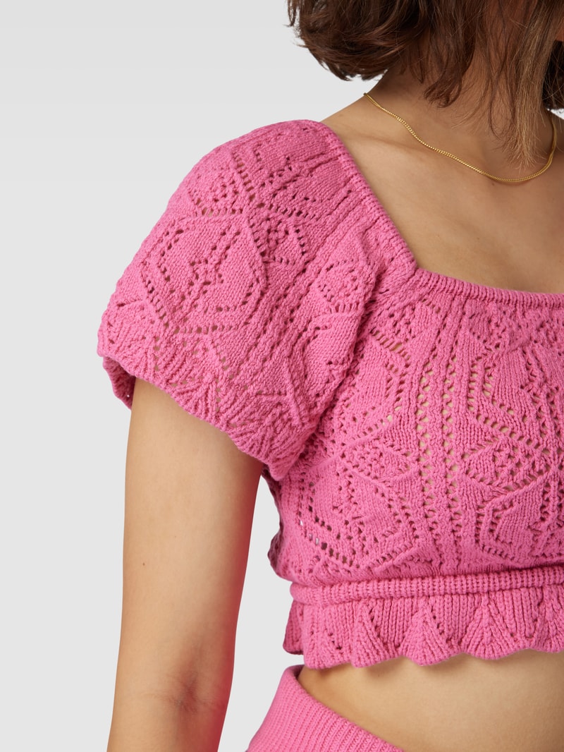 Cropped Bluse mit Häkelspitze Modell 'Mimi' in pink