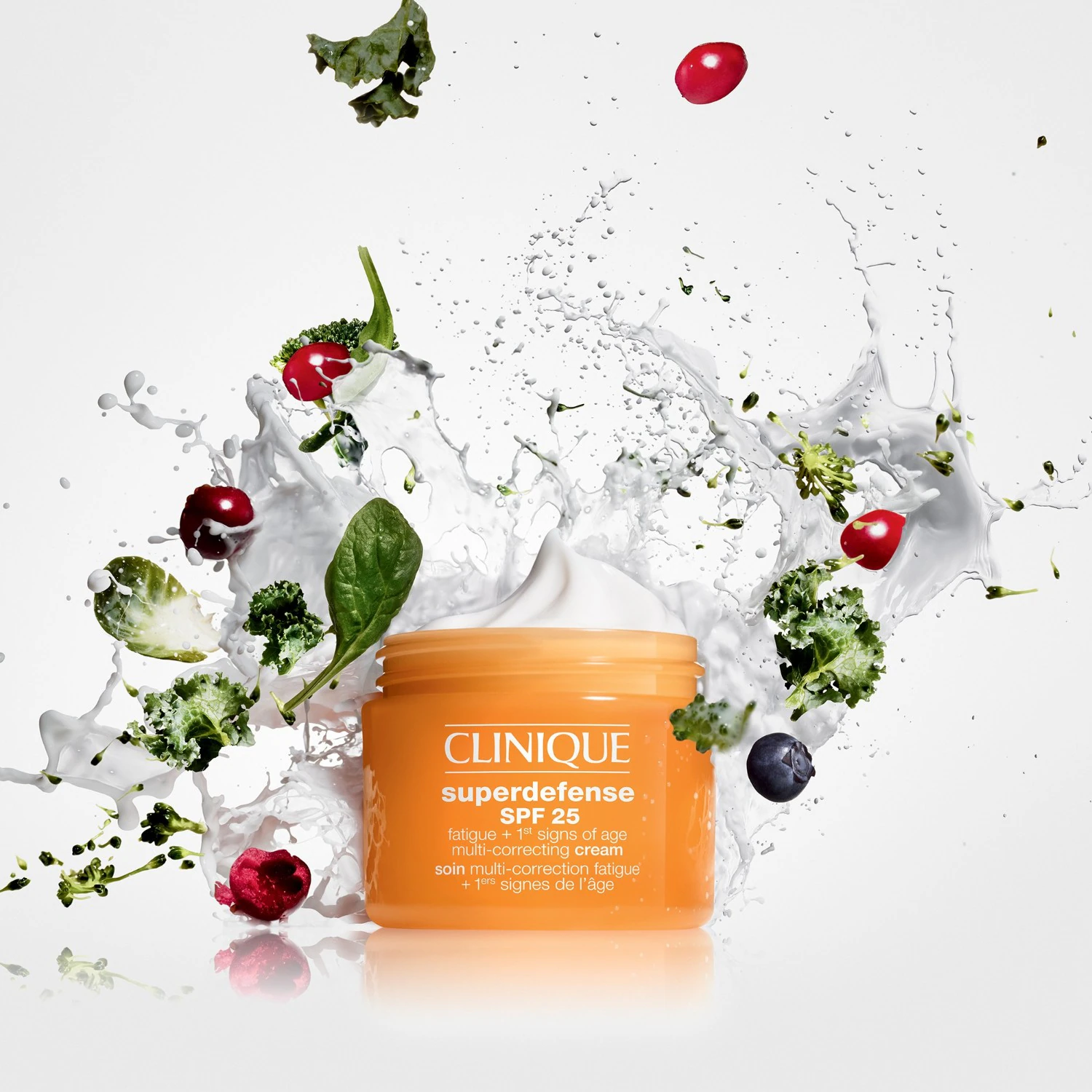 Clinique SPF 25 Multi-Corrective Treatment na zmęczenie i pierwsze oznaki starzenia