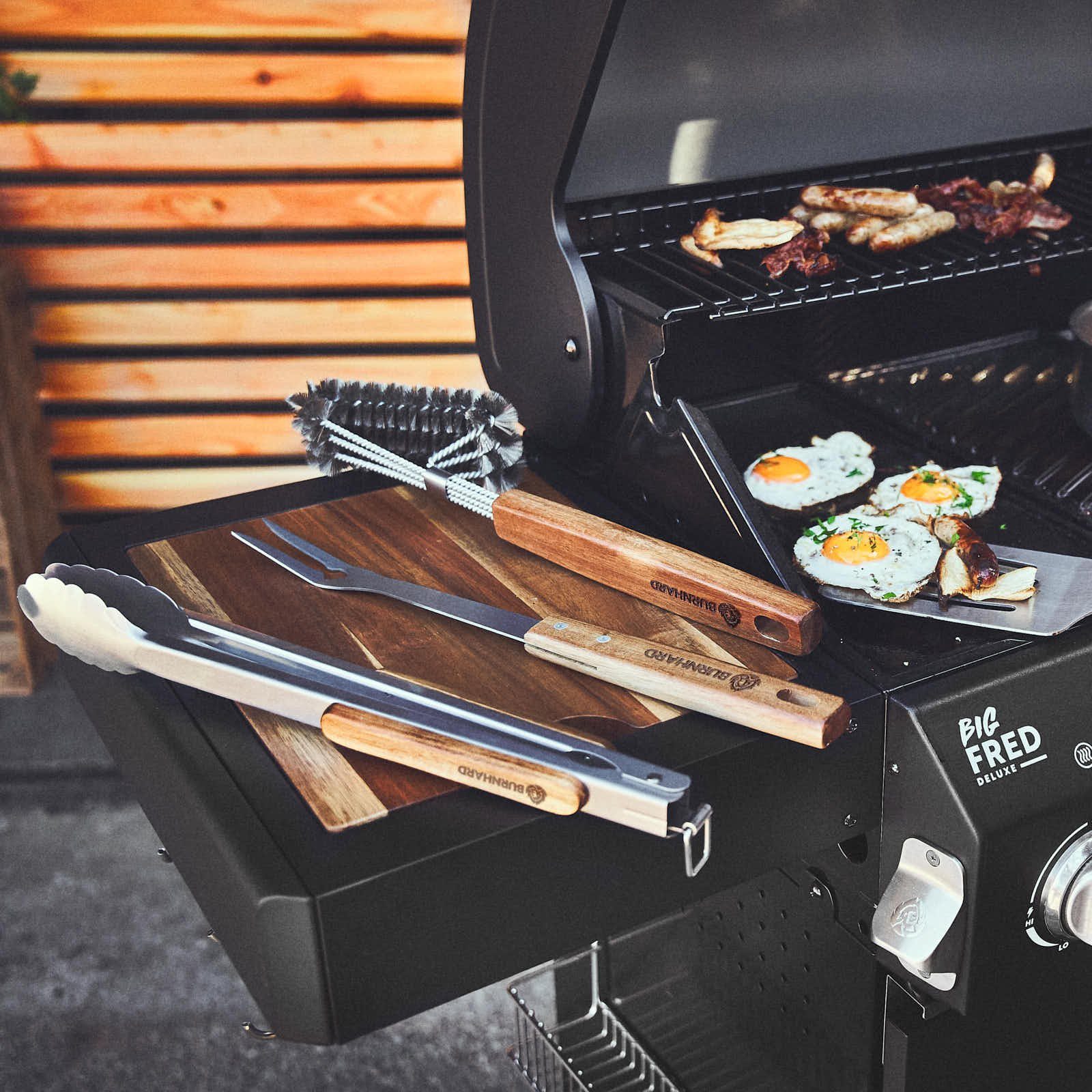 BURNHARD Grillbesteck-Set, (4 tlg), Grillzange, Grillwender, Grillgabel, Grillbürste