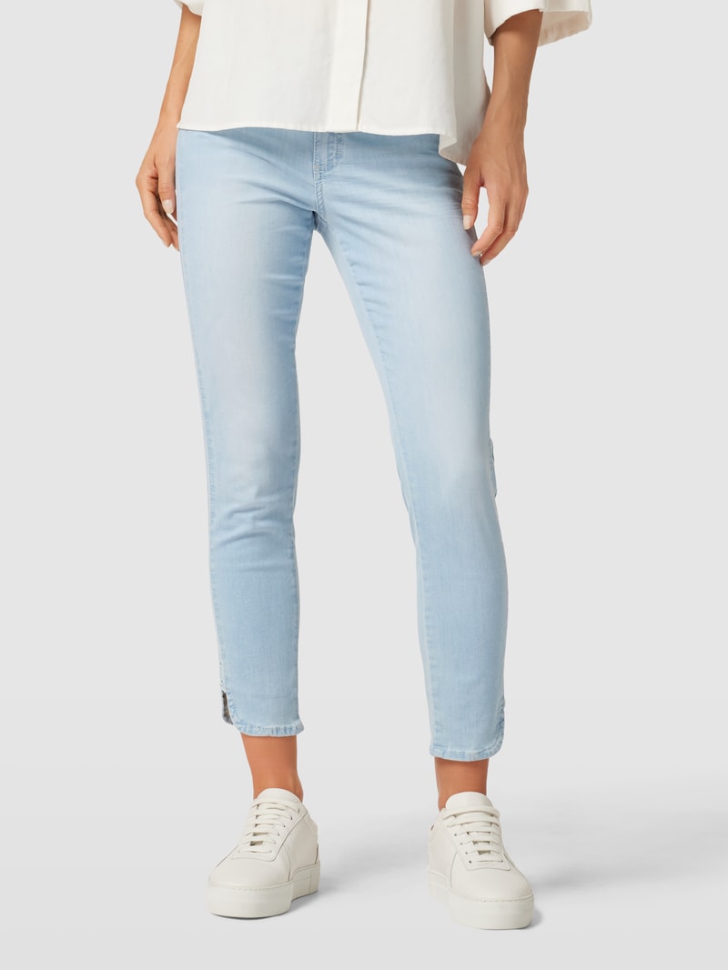 Jeans mit Label-Patch Modell 'ORNELLA' in hellblau
