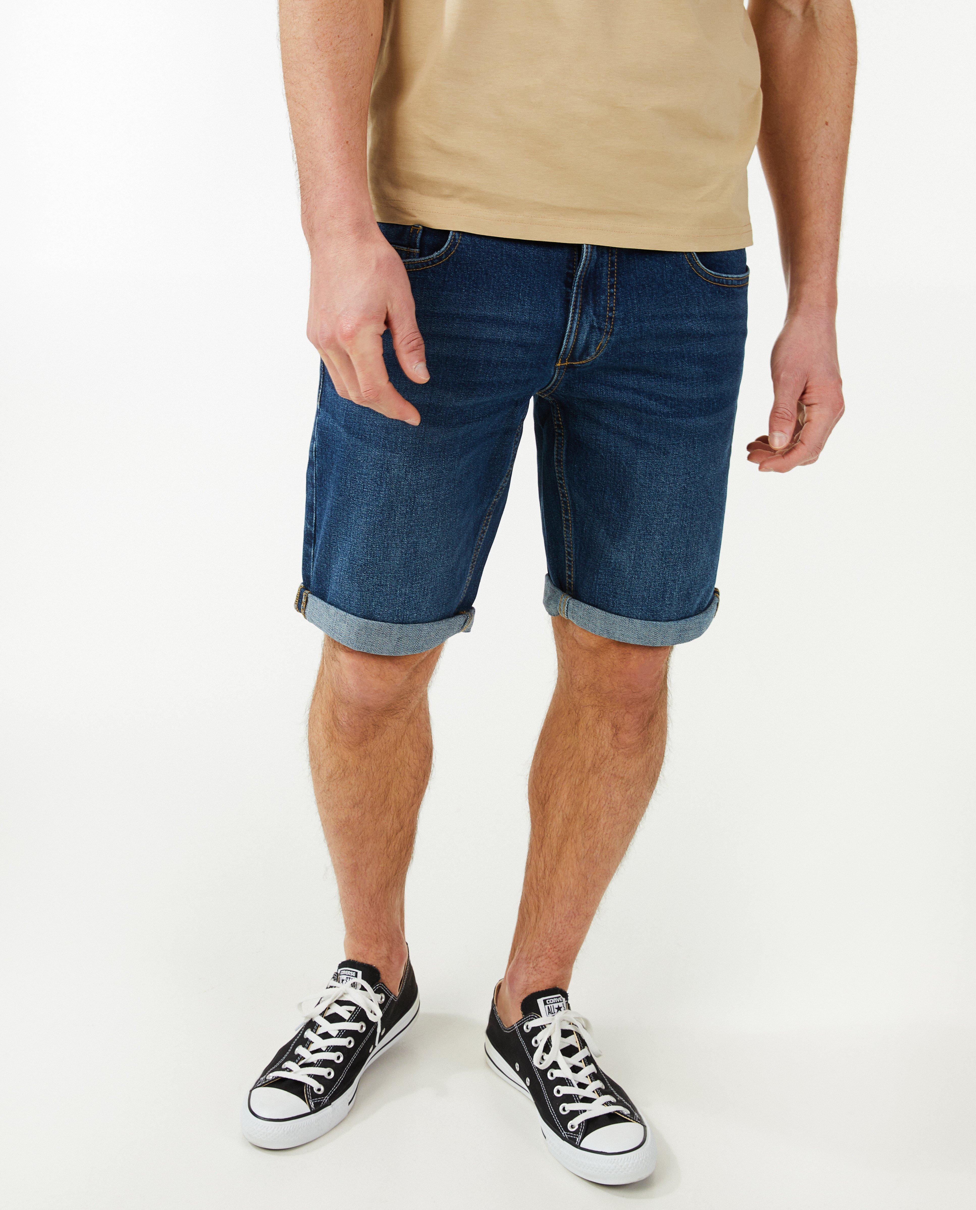 Pantaloni scurți din denim albastru închis, croială slim fit, albastru închis