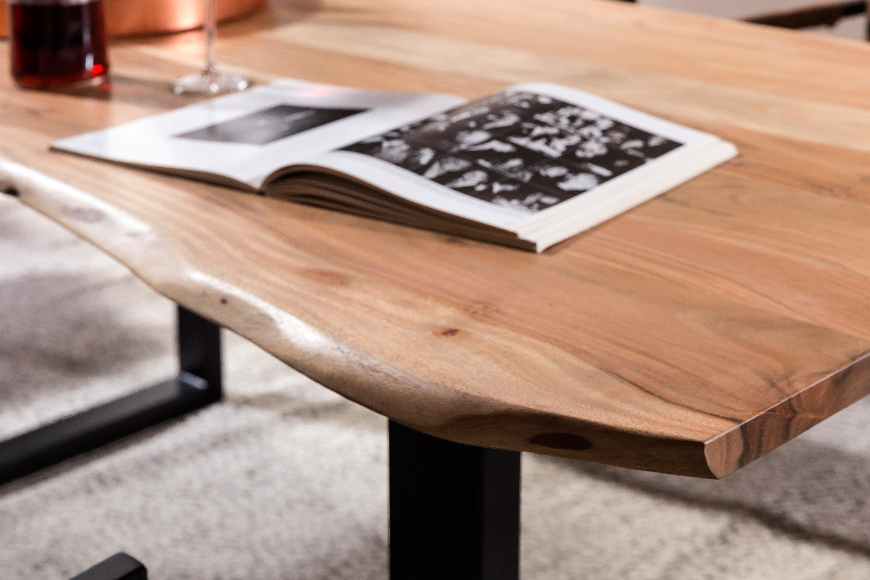 SAM® Baumkantentisch Lennart, Akazienholz, naturfarben, Baumkante massiv, Metallgestell U-Form