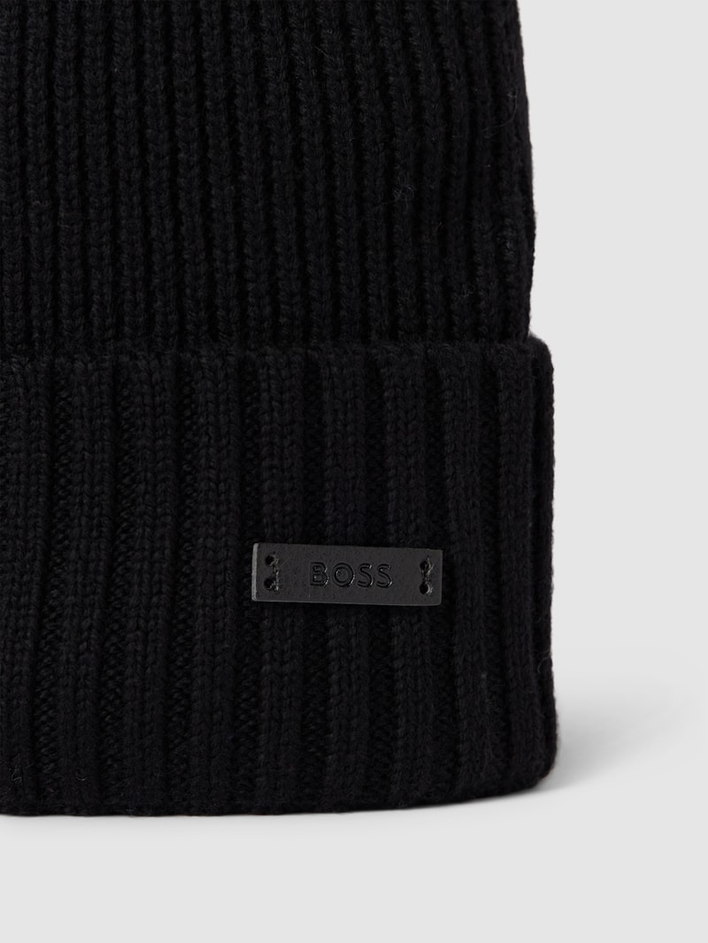 Strickmütze mit Label-Applikation Modell 'Fati' in schwarz