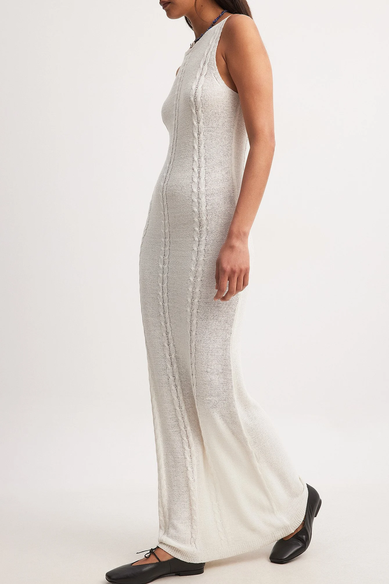 Gestricktes Maxikleid mit Zopfmuster