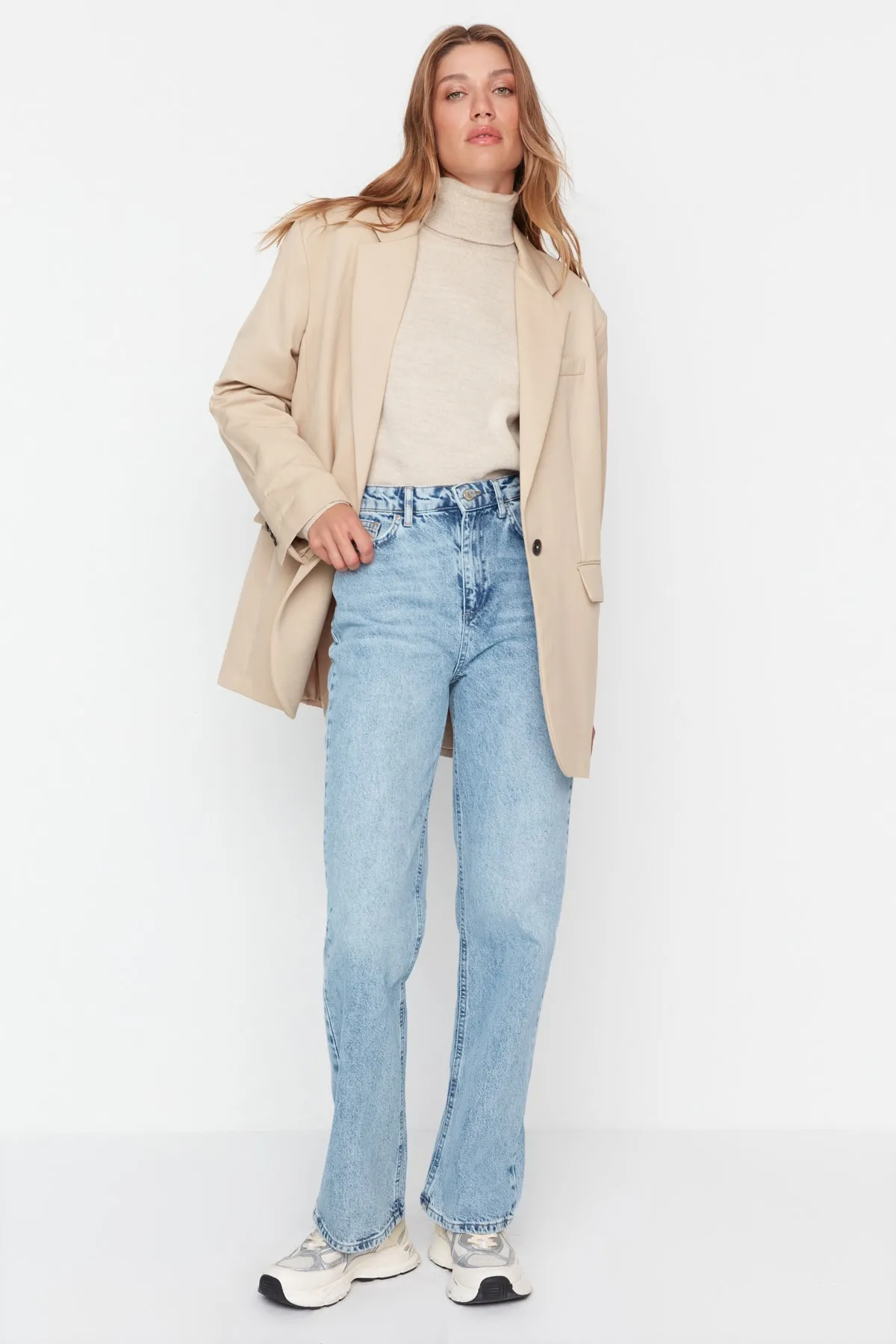 Trendyol Collection  Blaue, lange, gerade Jeans mit hoher Taille TWOAW23JE00111