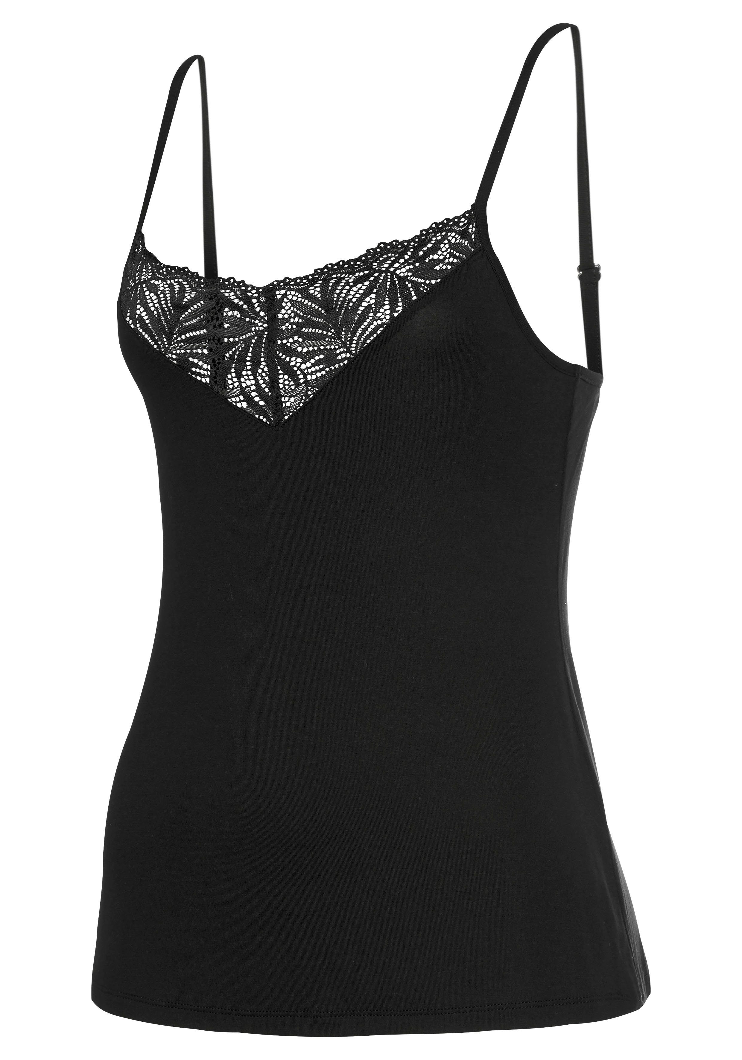 LASCANA Spitzentop mit edlen Spitzendetails