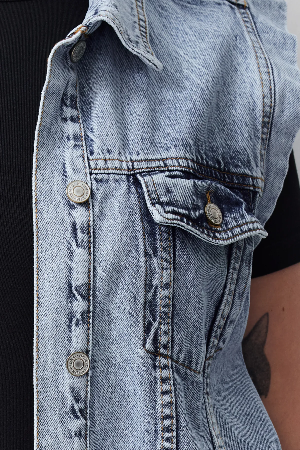 Trendyol Curve  Hellblaue Jeansweste TBSSS24BH00004
