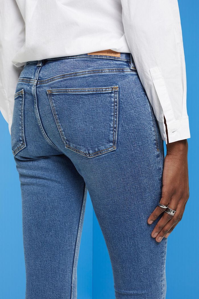 Skinny-Jeans mit mittelhohem Bund und Ziptaschen