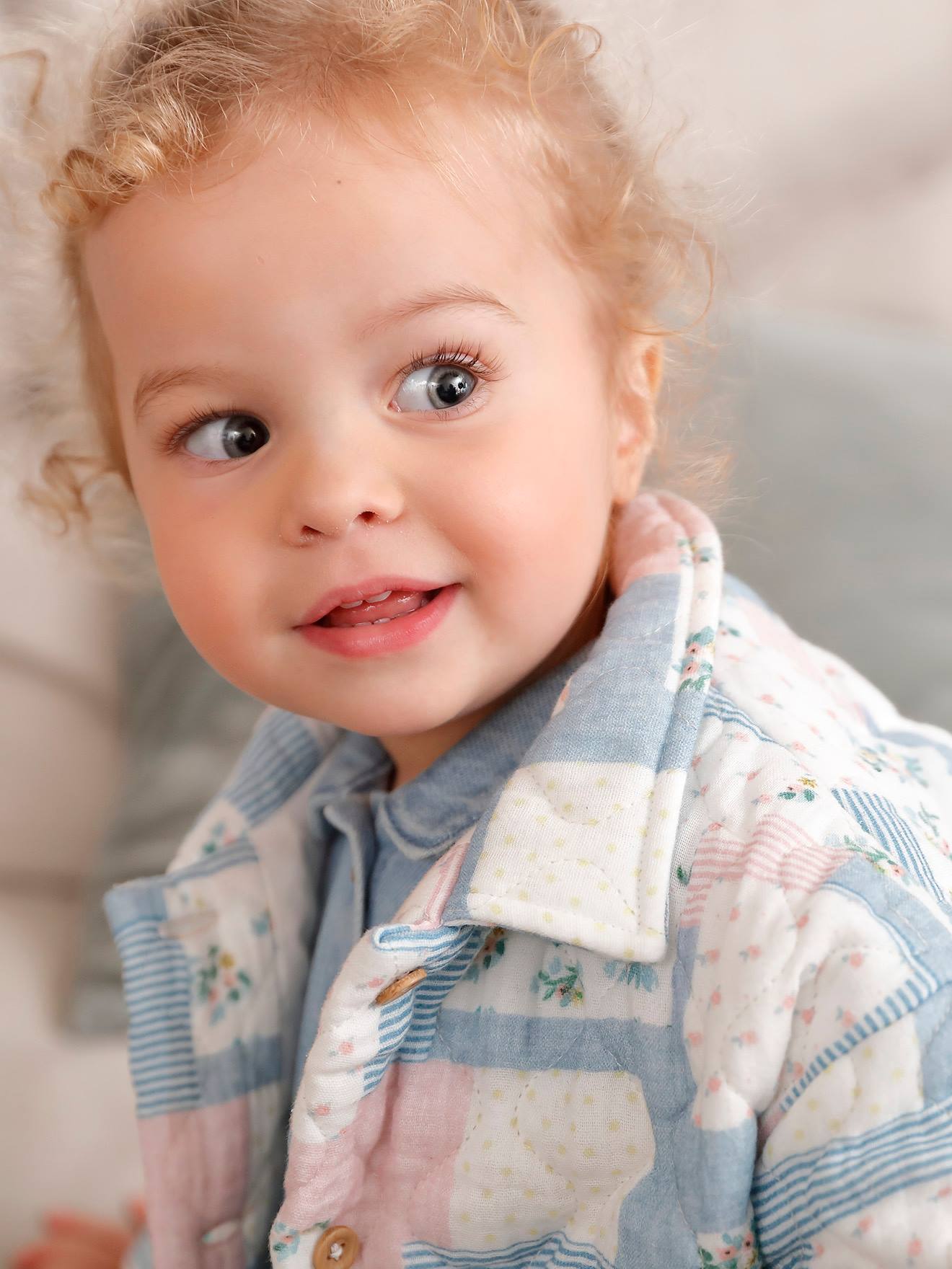 Veste matelassée bébé en gaze de coton blanc