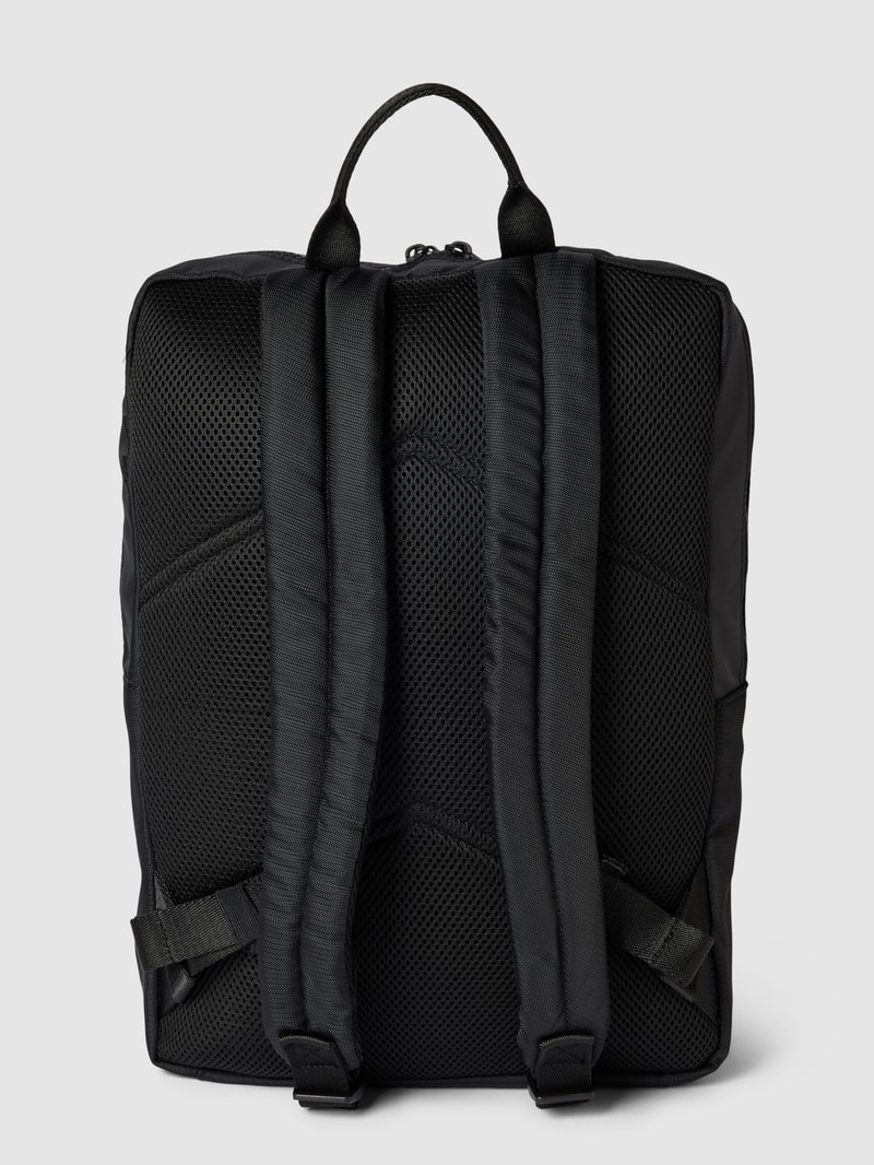 Rucksack mit Label-Patch Modell 'MUST' in schwarz