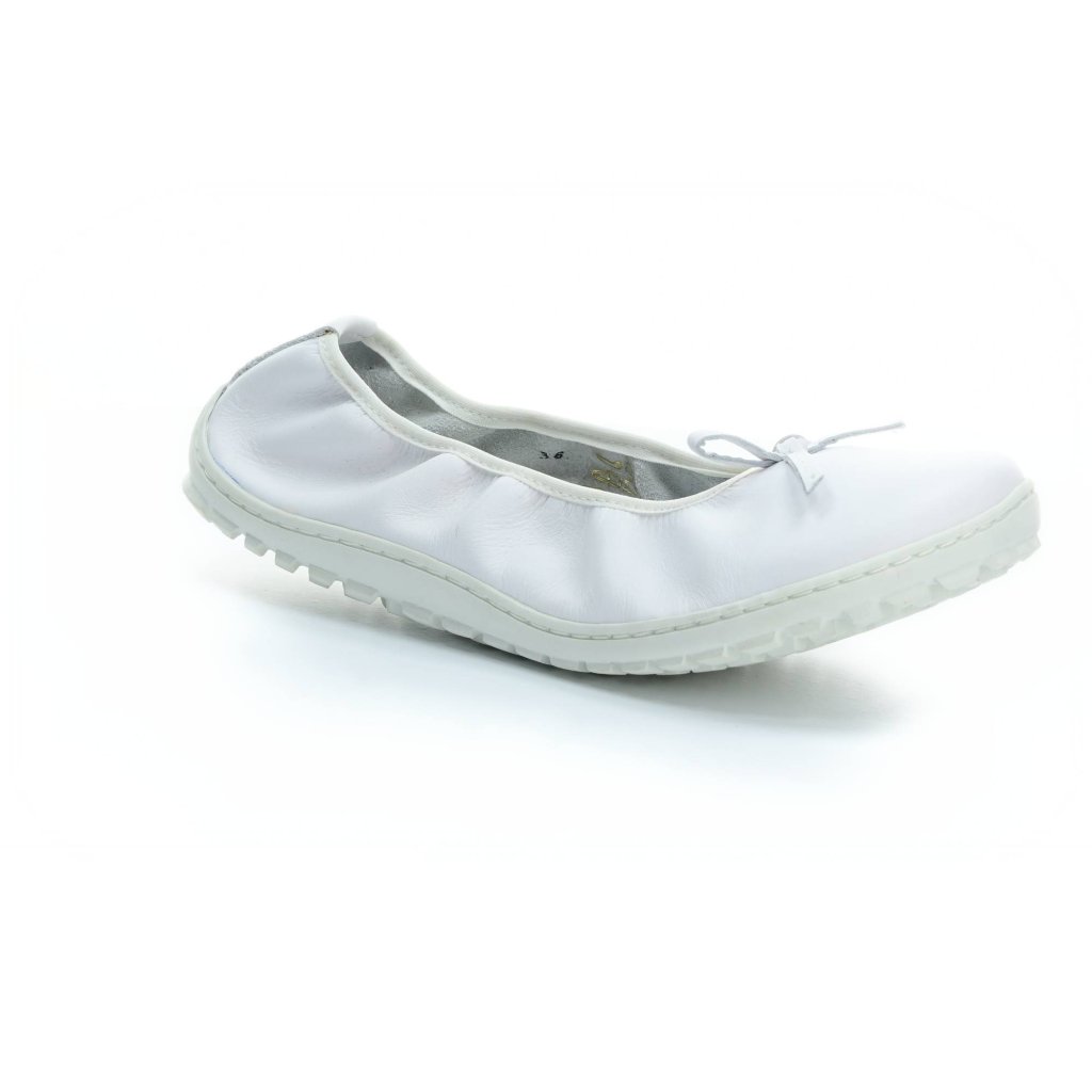 Zaqq Suqar White Barfußballerinas