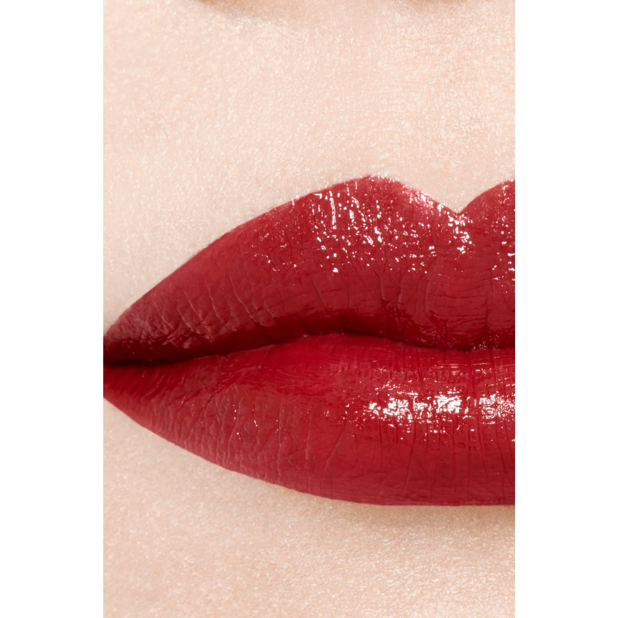 ROUGE ALLURE LAQUE - EL LABIAL FLUIDO BRILLANTE DE EXTREMADAMENTE DURACIÓN