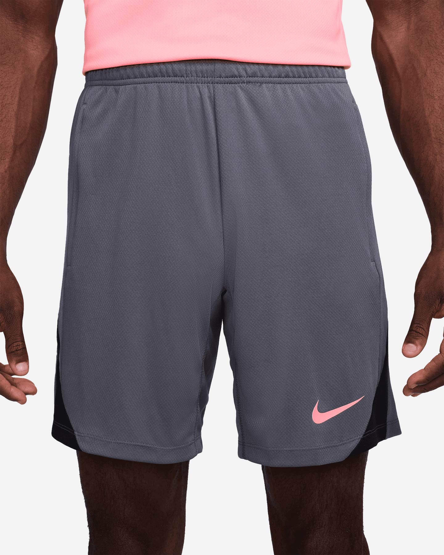 Futbalové šortky Nike Dri Fit Strike M FN2401-069