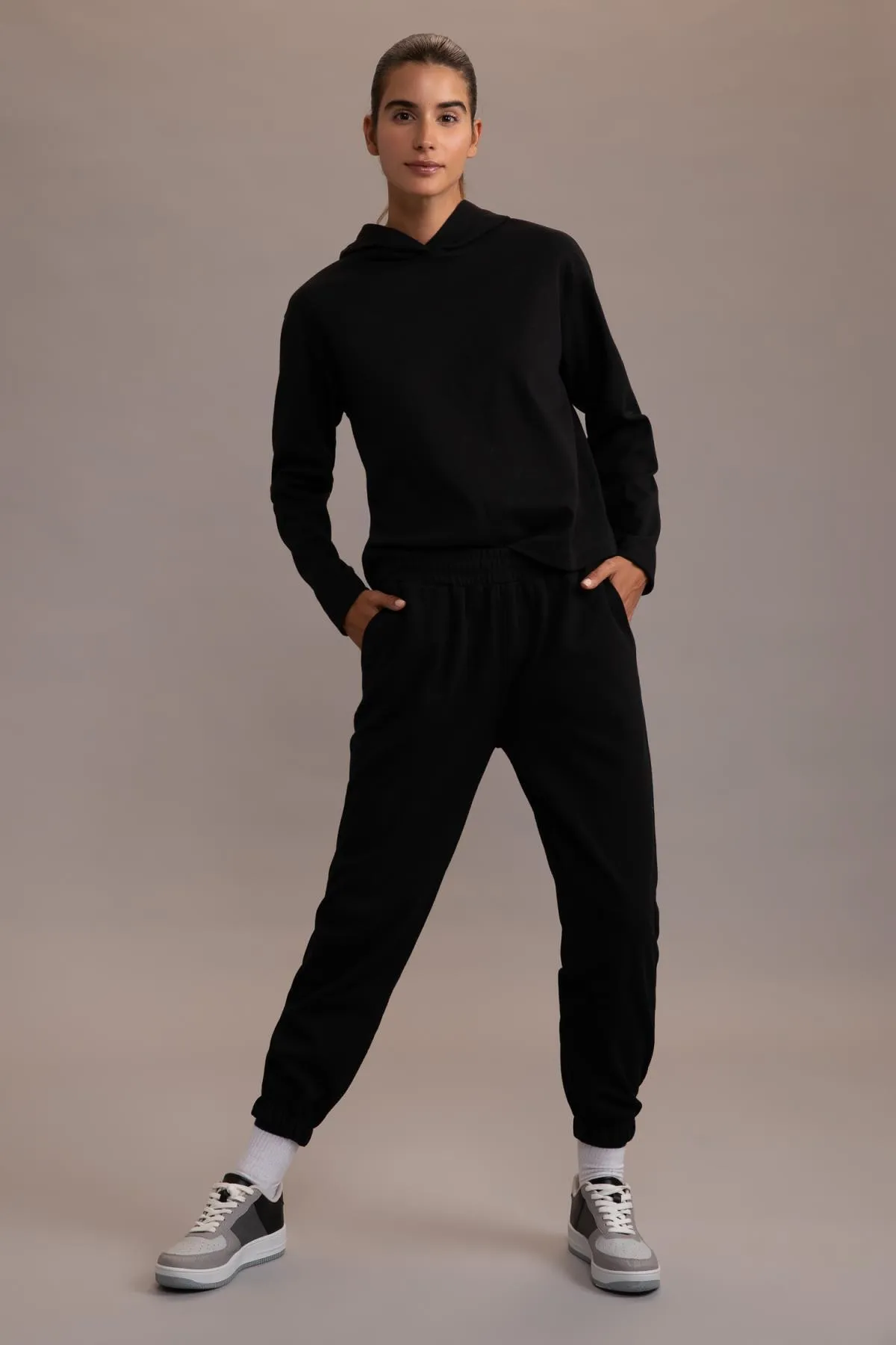 DeFacto  Passform: Kapuzen-Sweatshirt mit Standard-Passform