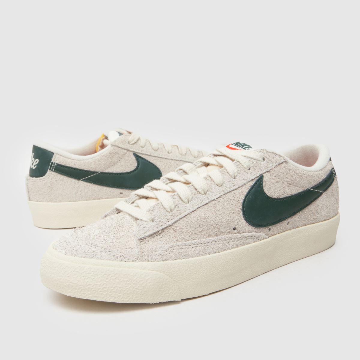 Nike Blazer Low 77 Vintage sportcipő világosszürke színben