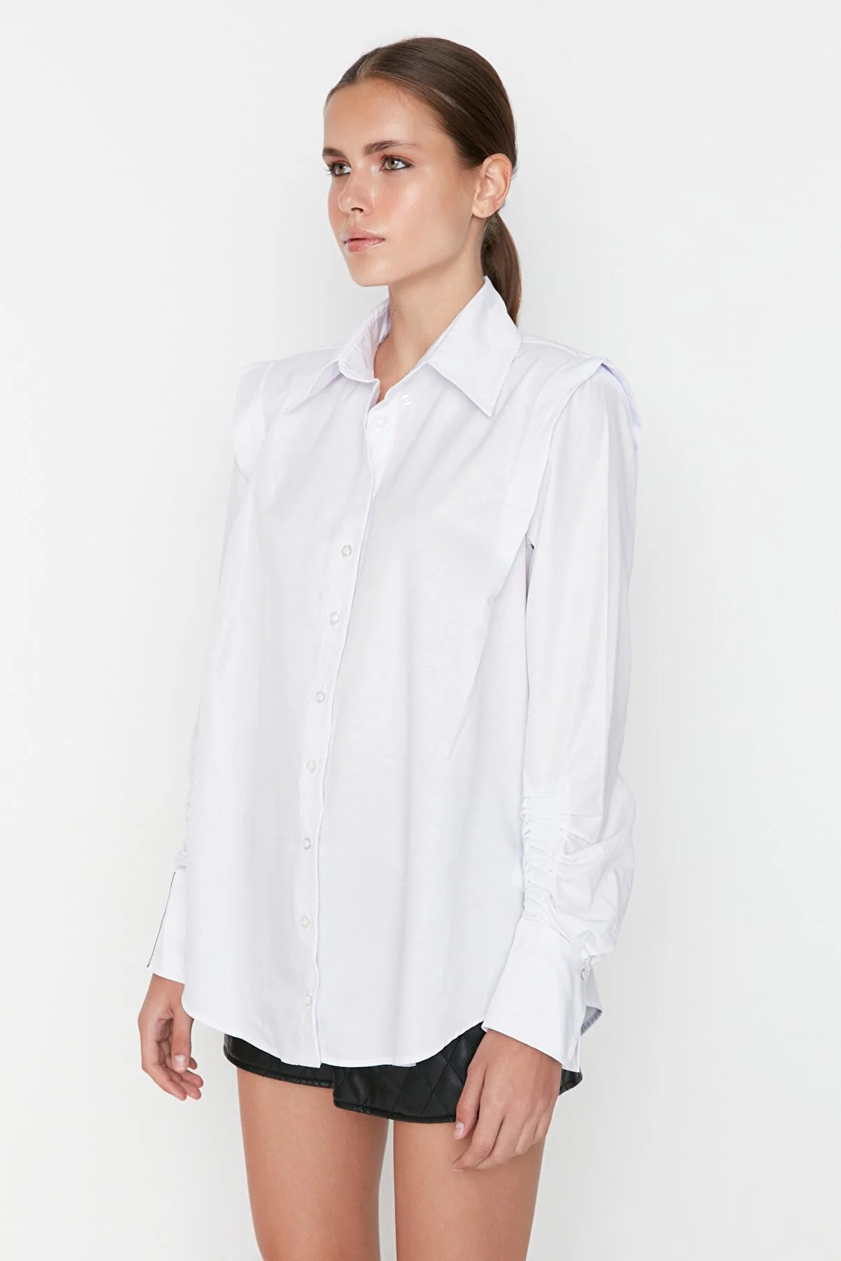 Trendyol Collection  Weißes Hemd mit Raffdetails