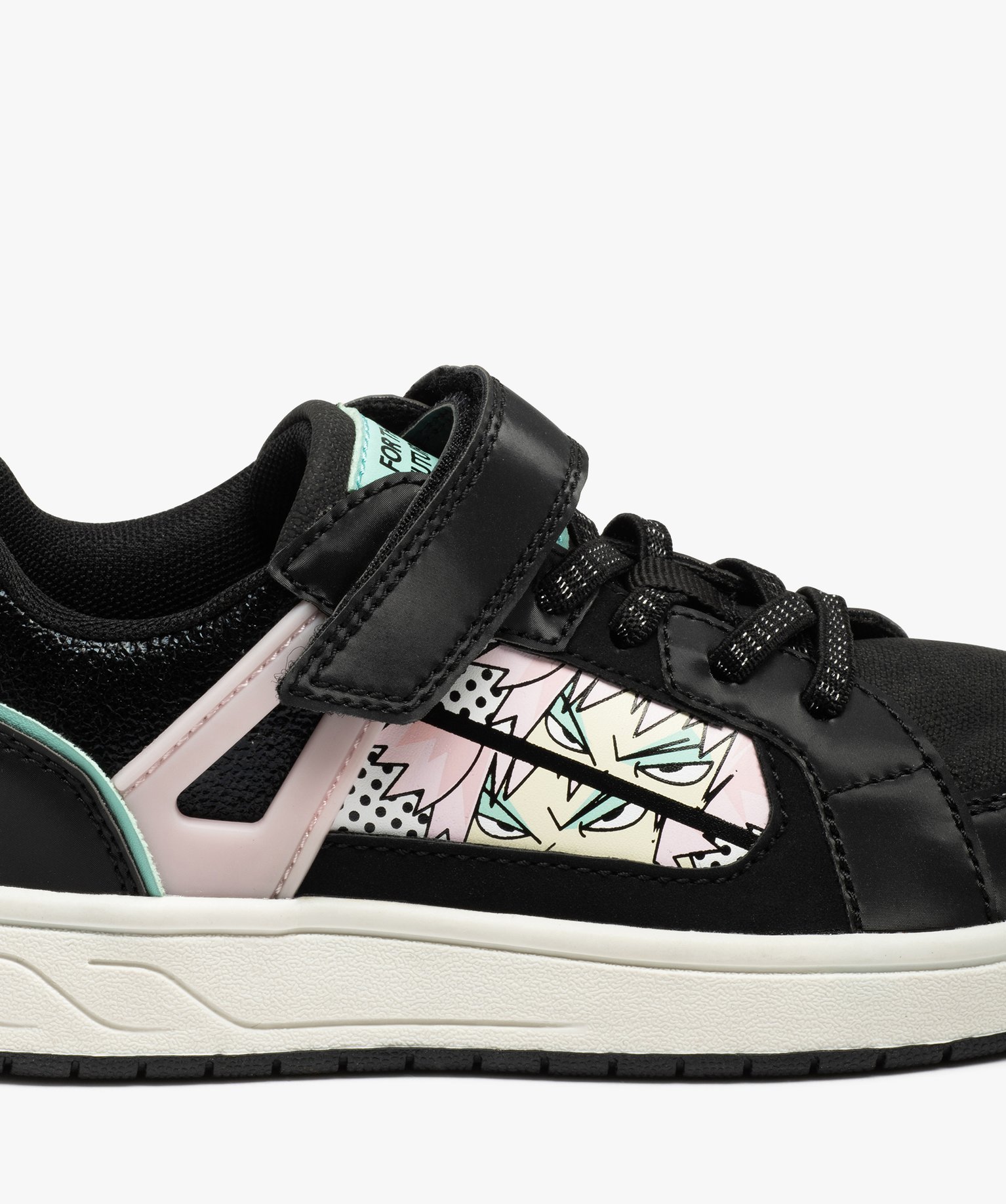 Baskets multi-matières avec motif manga fille noir | GEMO