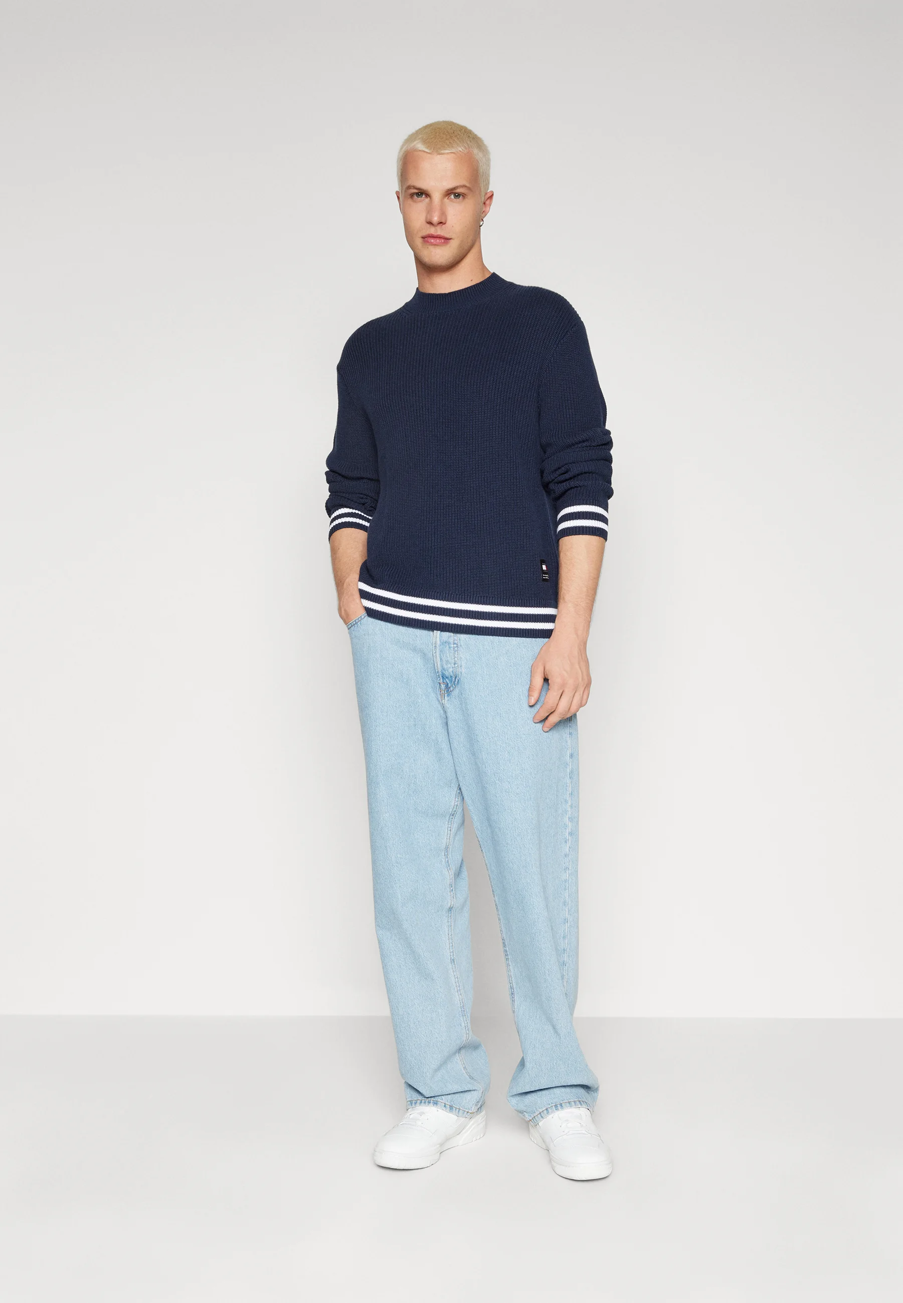 Tommy Jeans CONTRAST TIPPING- Suéter