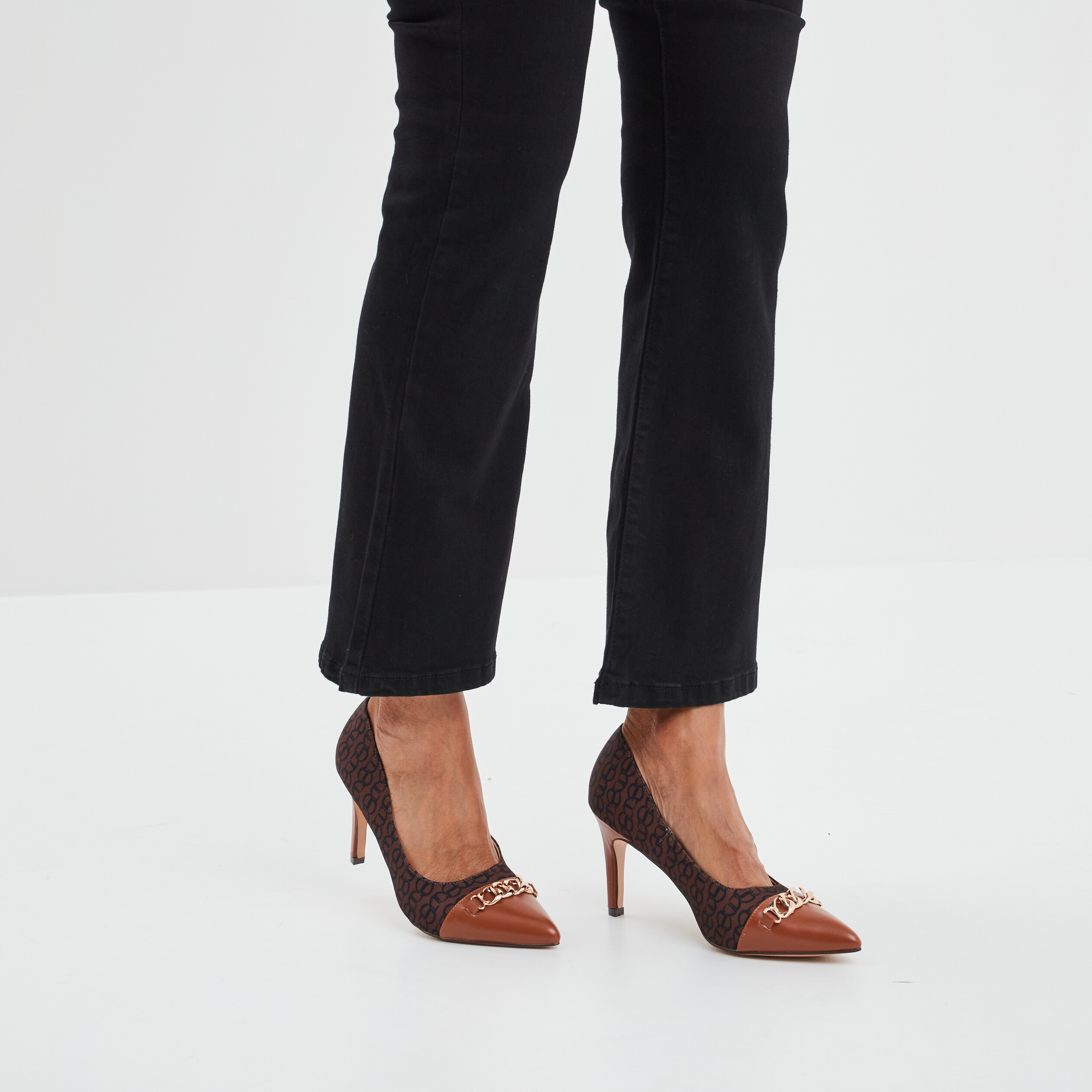Jeans flare avec clous Liberto noir femme | La Halle