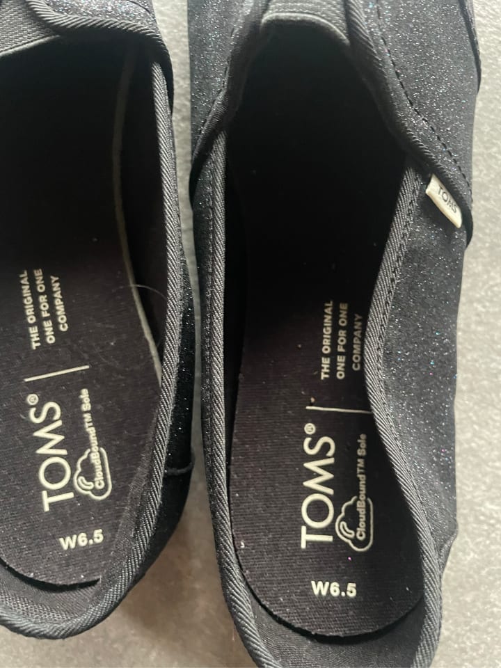 TOMS Slipper 