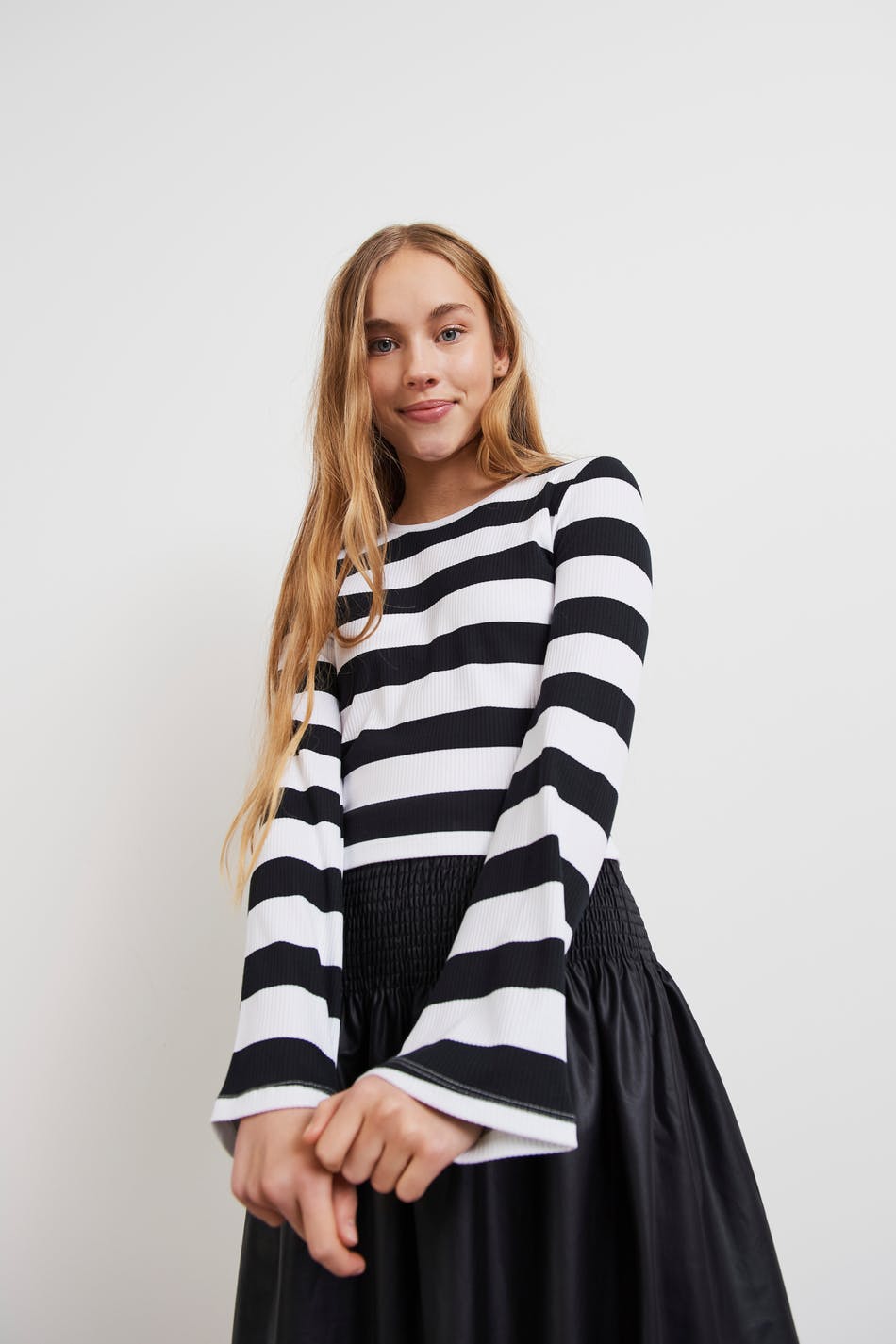 S trumpet sleeve top