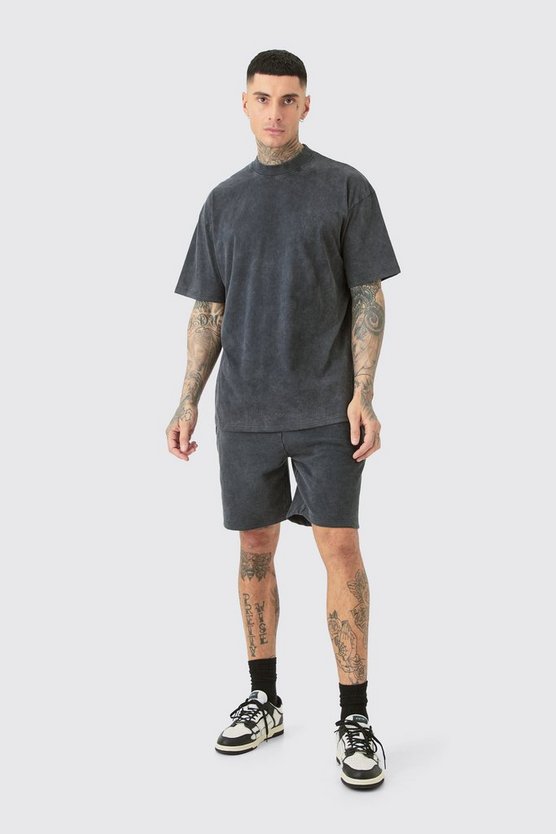 Tall Oversize T-Shirt und Shorts mit Acid-Waschung