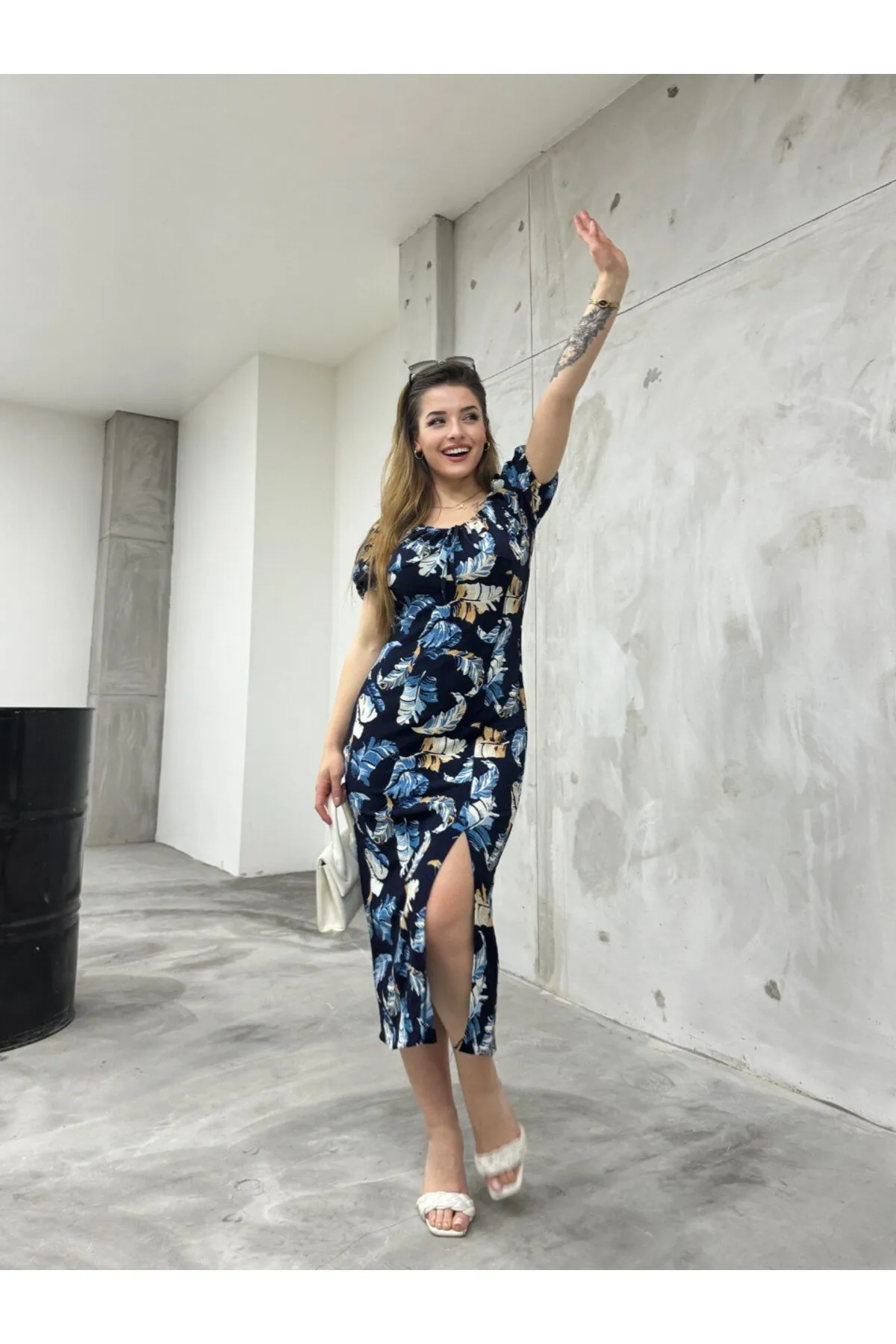BİKELİFE  Damen Sommerkleid mit Blattmuster, Wassermelonenärmeln und Schlitzdetails
