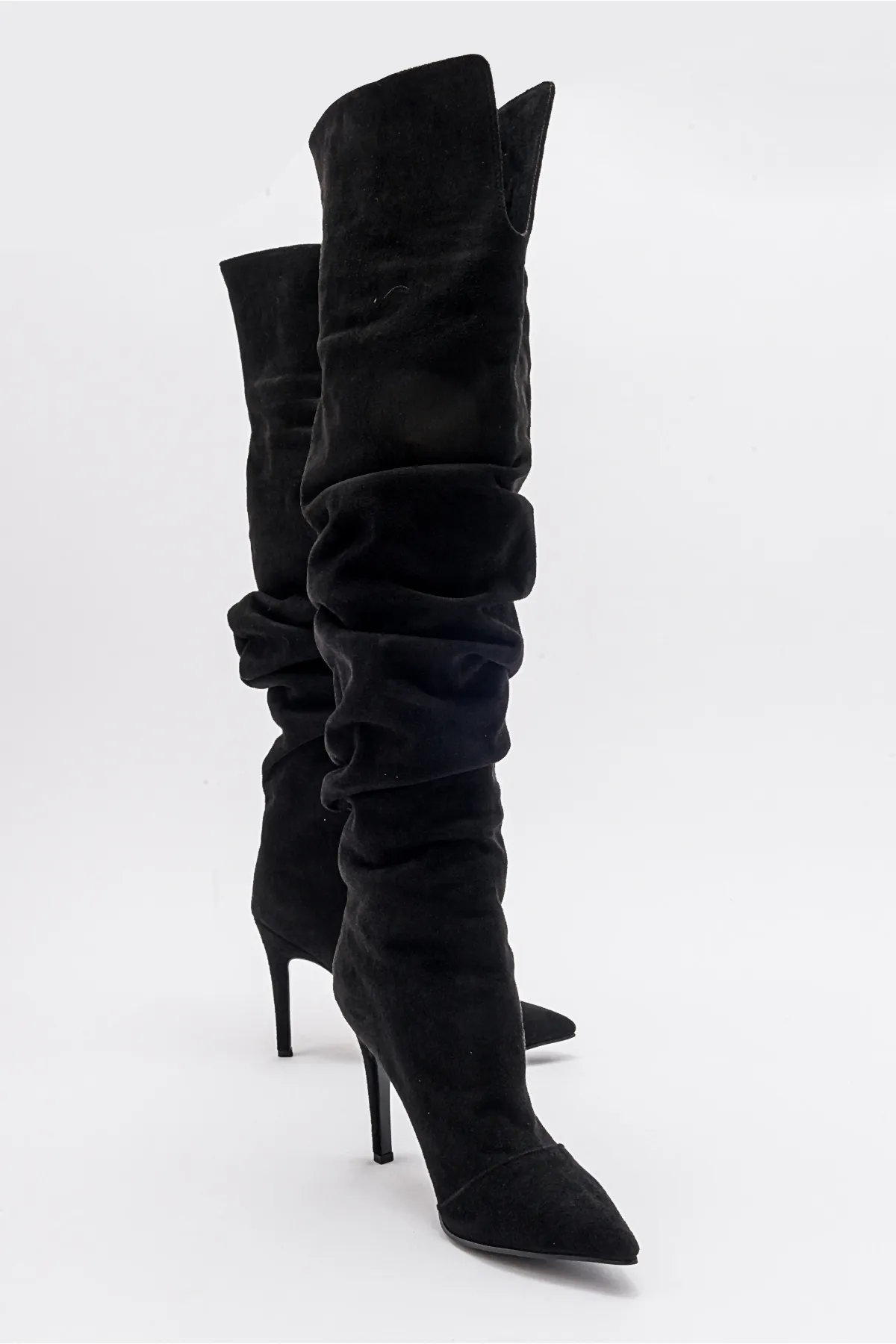 LuviShoes  POLINA Damen-Stiefel mit Absatz aus schwarzem Wildleder