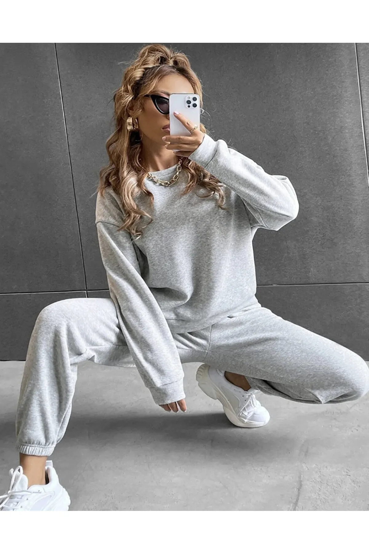 My Blog  Grauer Oversize-Sweatshirt-Jogger-Trainingsanzug
