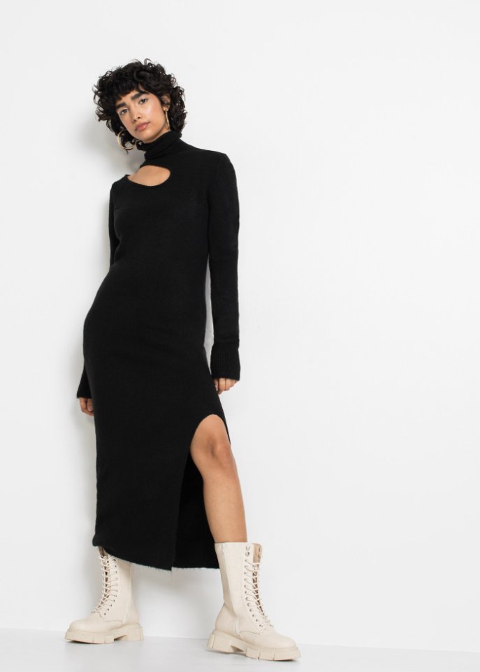 Langes Strickkleid mit Cut-Outs