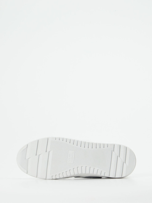 Sneaker-84657990181 HUB
