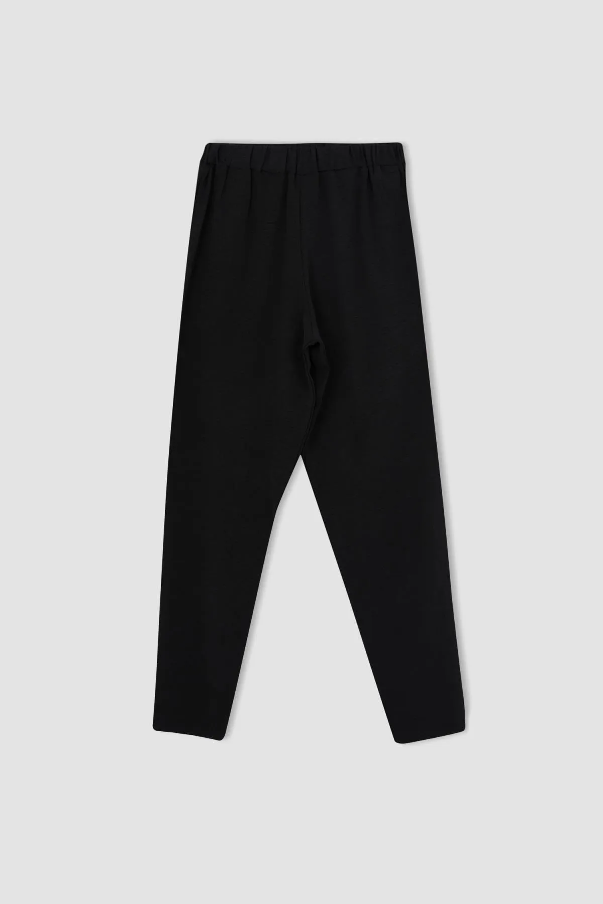 DeFacto  Langärmliges Hemd mit normaler Passform und Hose mit elastischem Bund