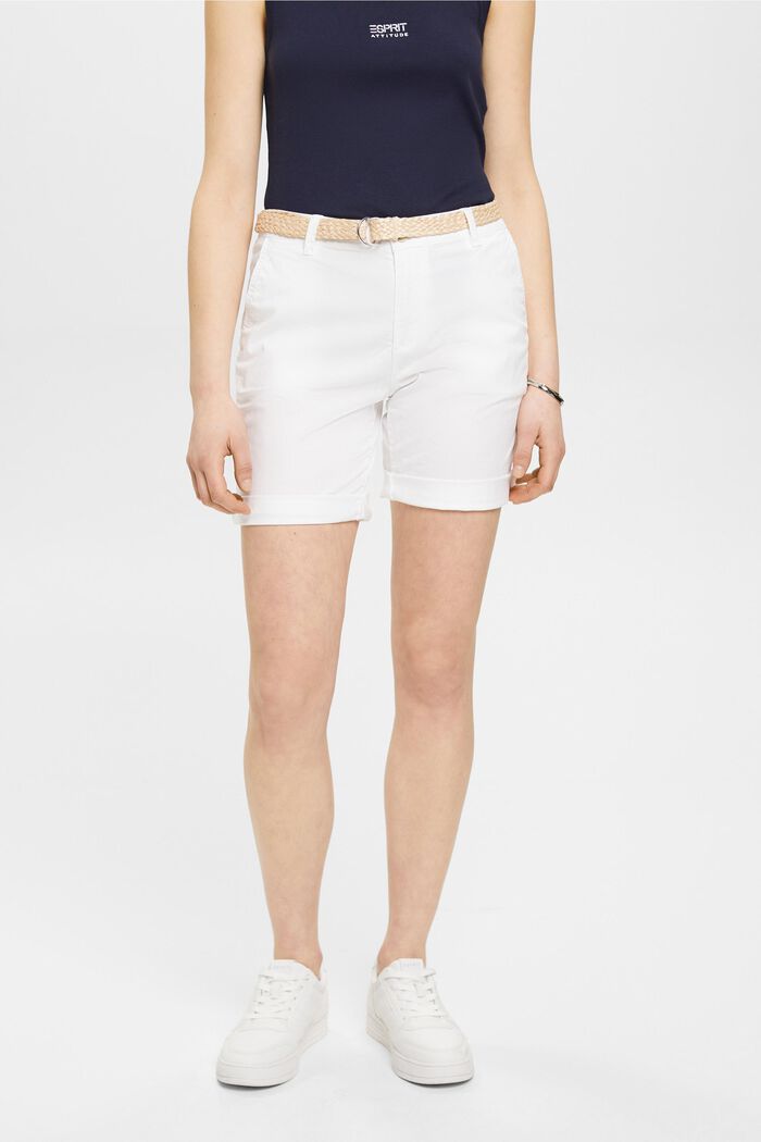 Shorts mit Raffia-Flechtgürtel