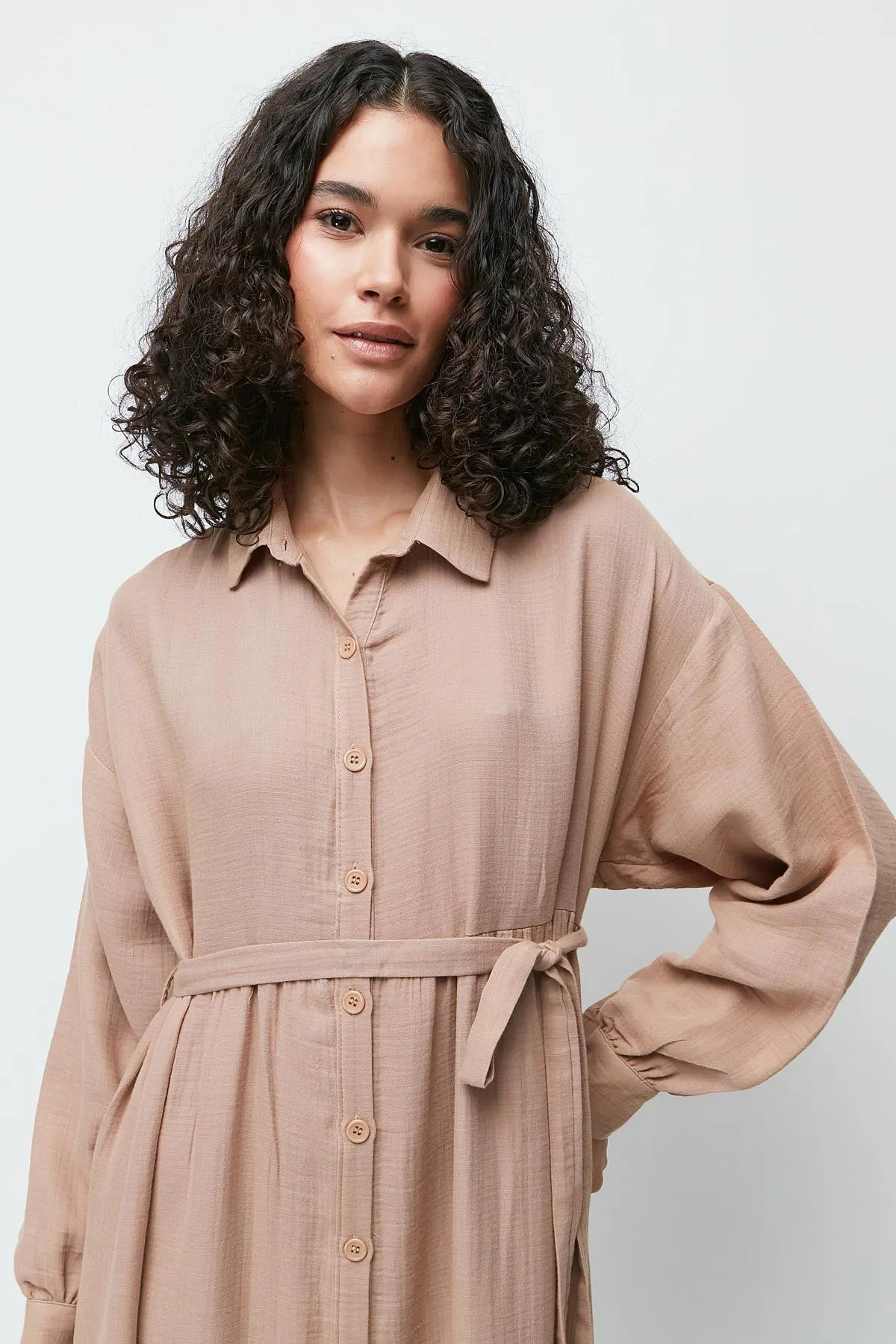 C&City  Langarmkleid aus Bio-Baumwollmusselin 9128 Beige