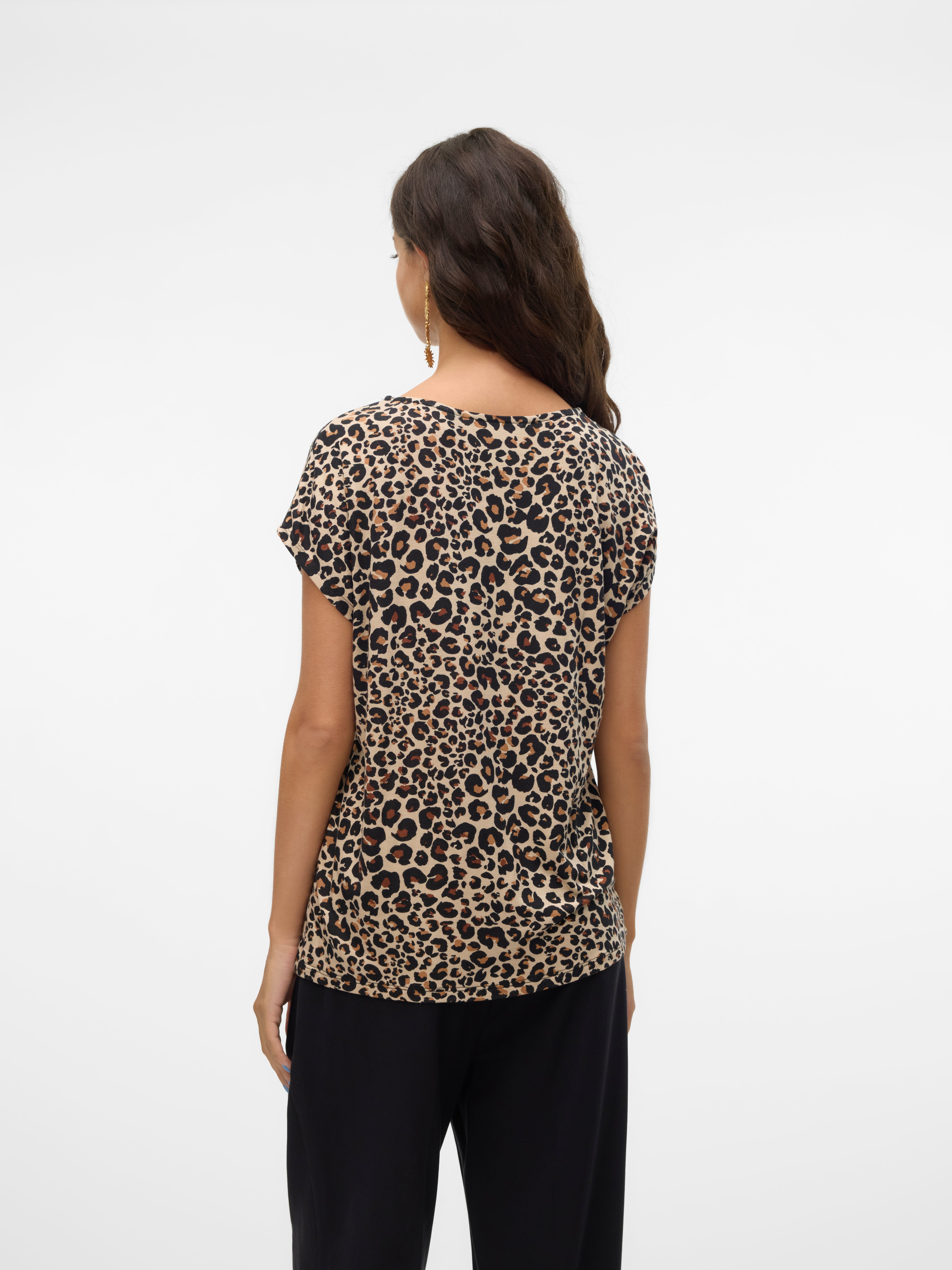VMLEO Top