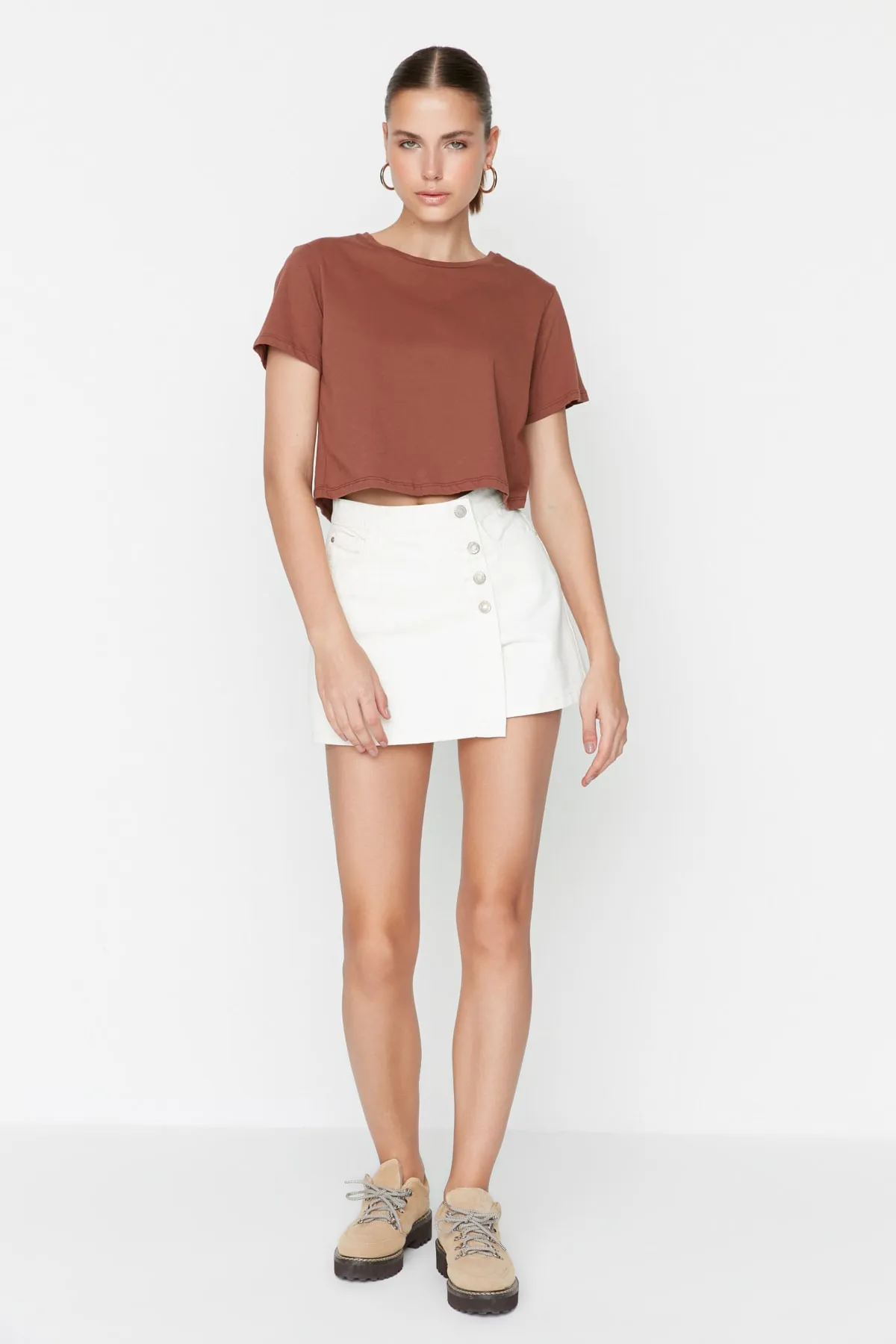 Trendyol Collection  Shorts - Ecru - Mittlerer Bund