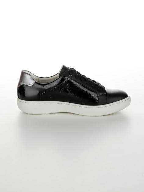 Schnürschuh mit Schaftrandpolsterung