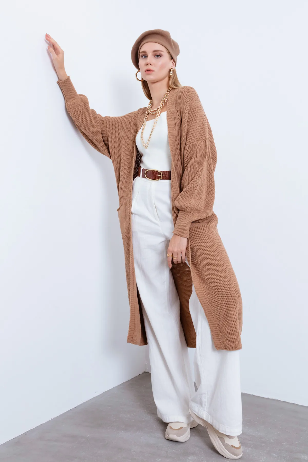 Lafaba  Hellbrauner, langer Cardigan für Damen mit Ballonärmeln