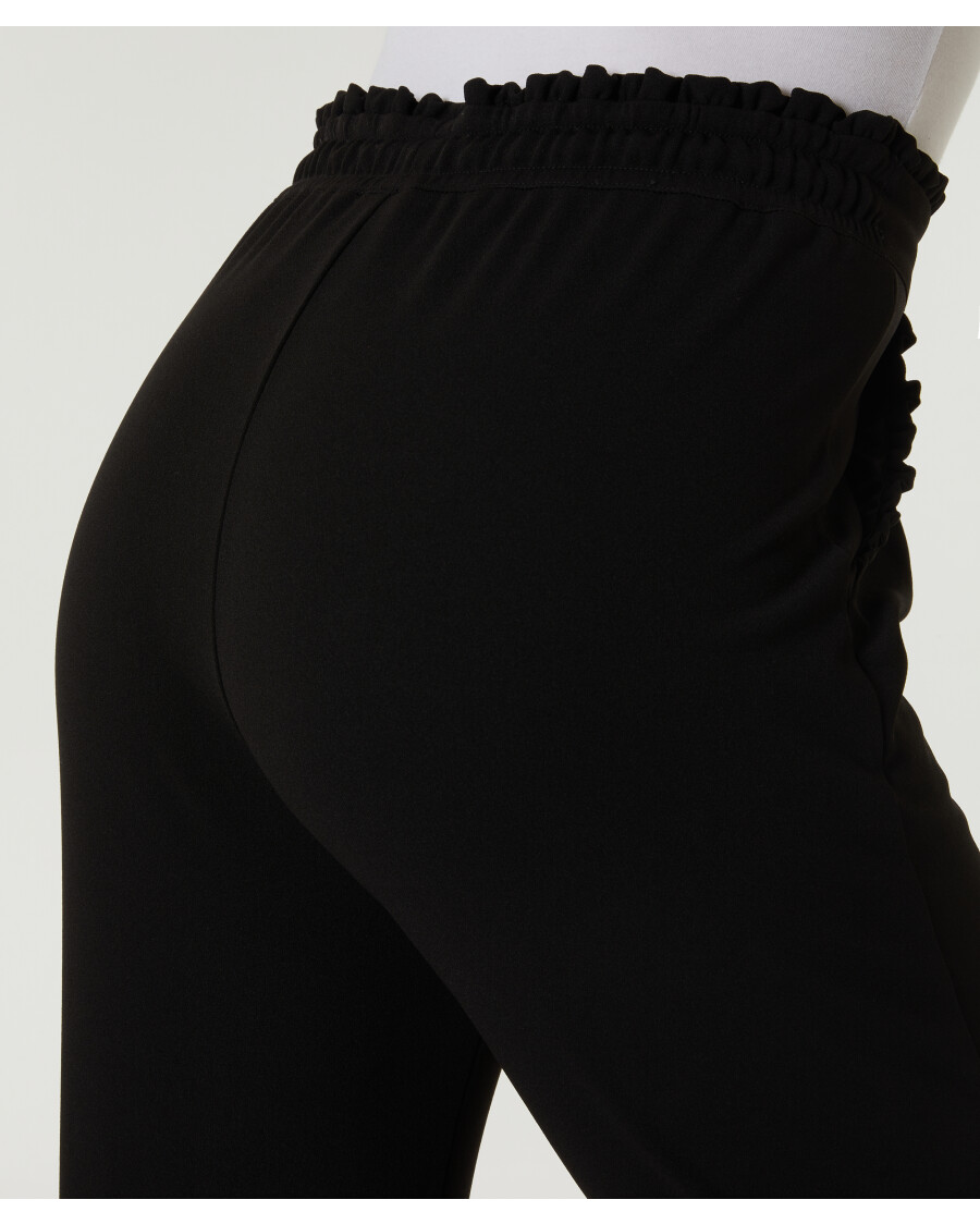 Schwarze Hose