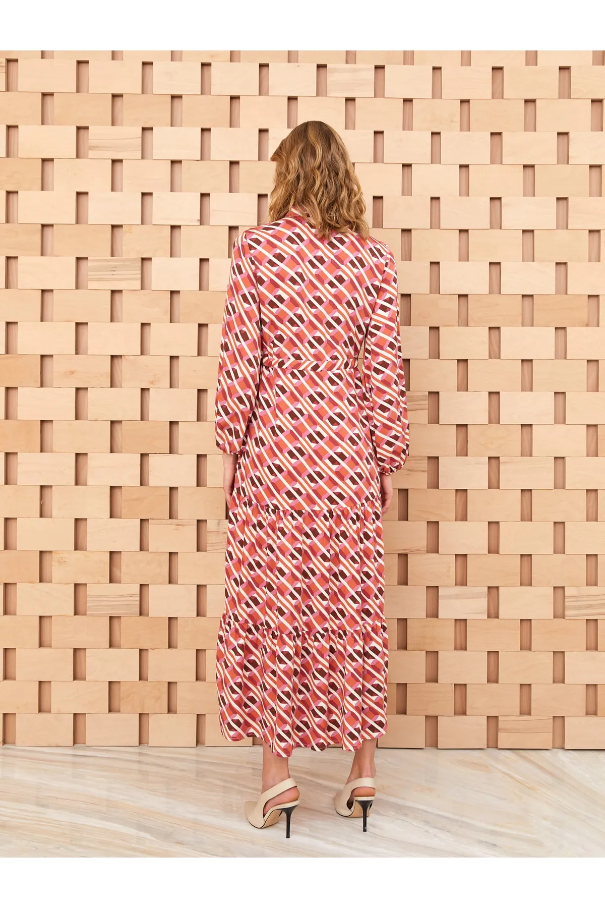 LC Waikiki  Gemustertes Langarm-Damenkleid mit Hemdkragen