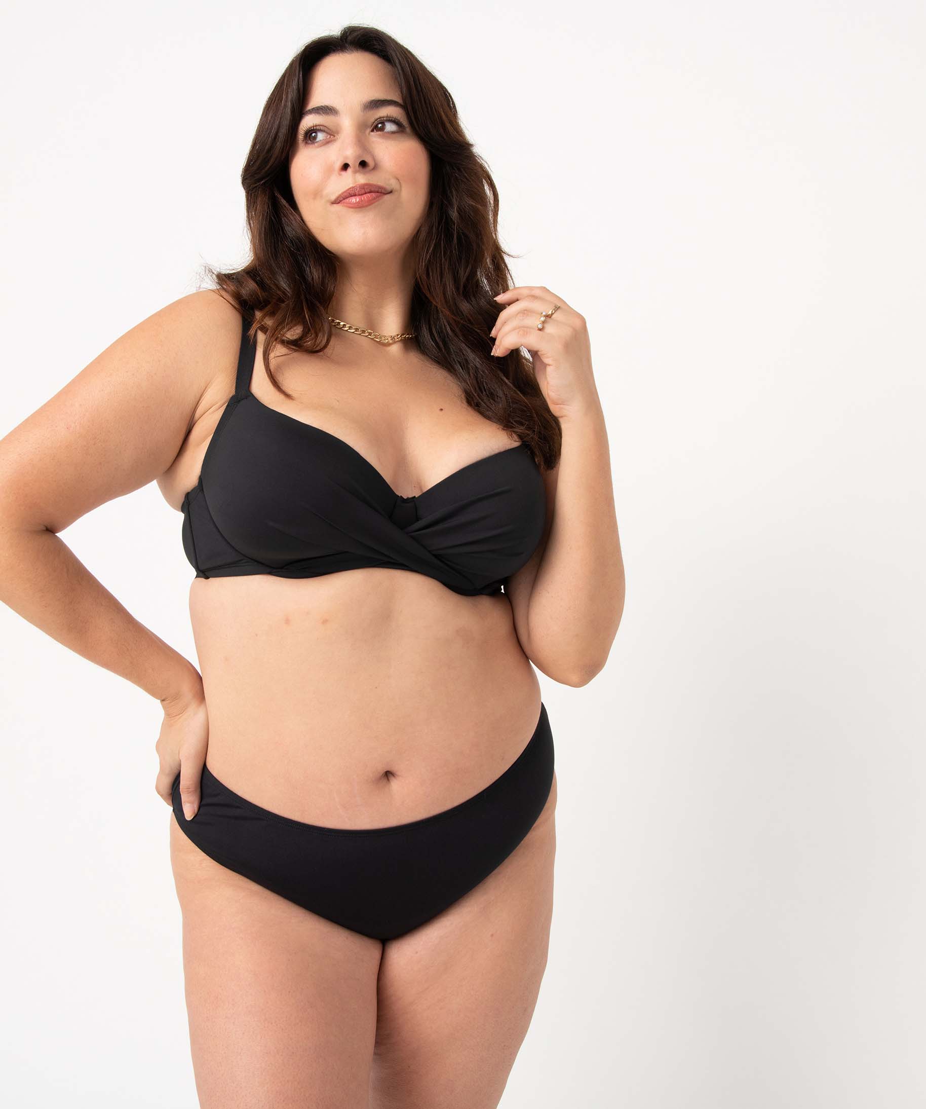 Haut de maillot de bain femme grande taille emboitant et drapé noir | GEMO
