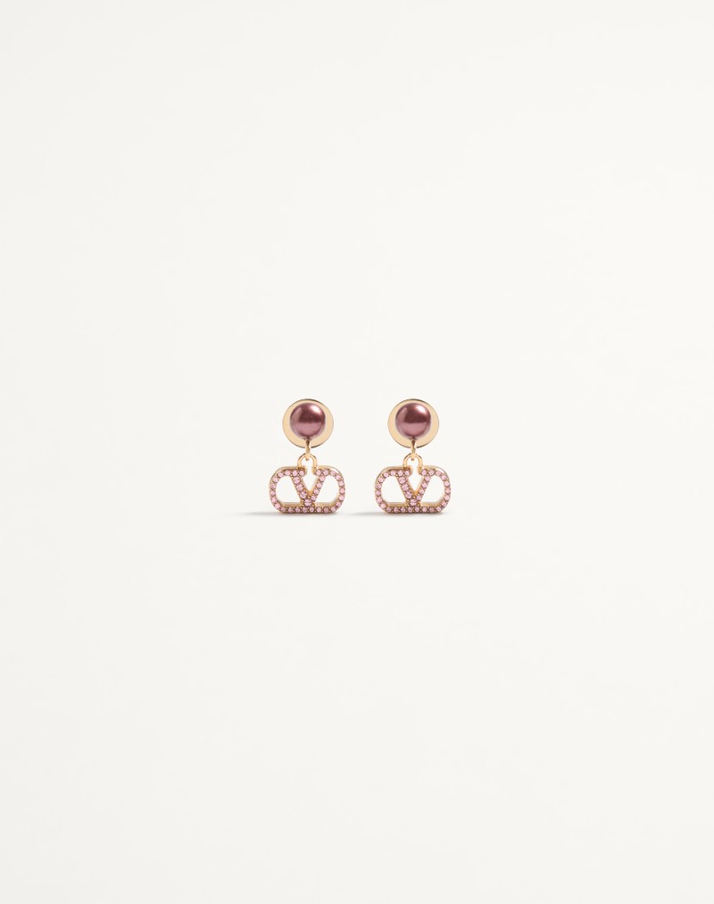 Brincos com a assinatura VLogo em metal, pérolas e cristais Swarovski®