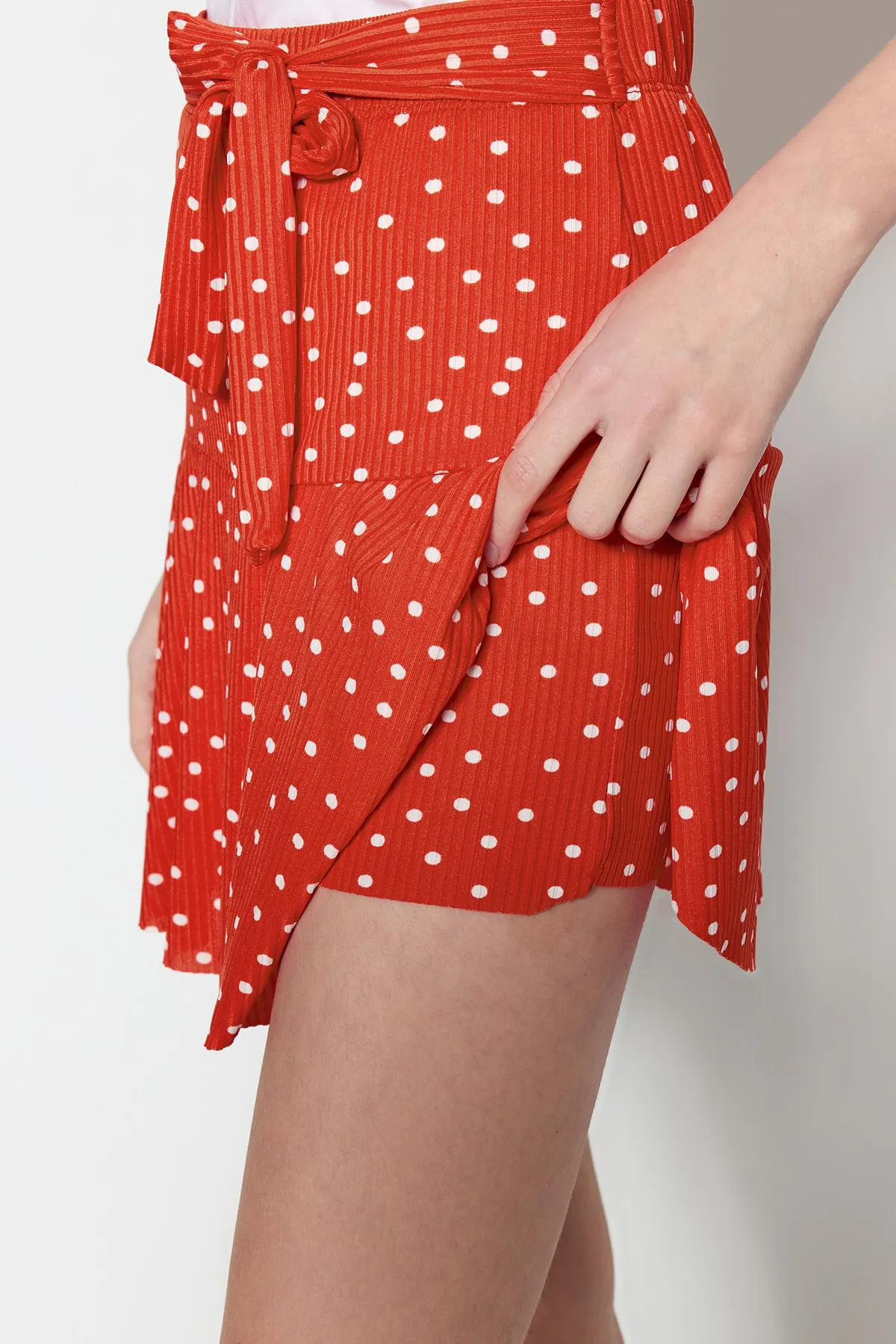 Trendyol Collection  Shorts - Rosa - Mittlerer Bund
