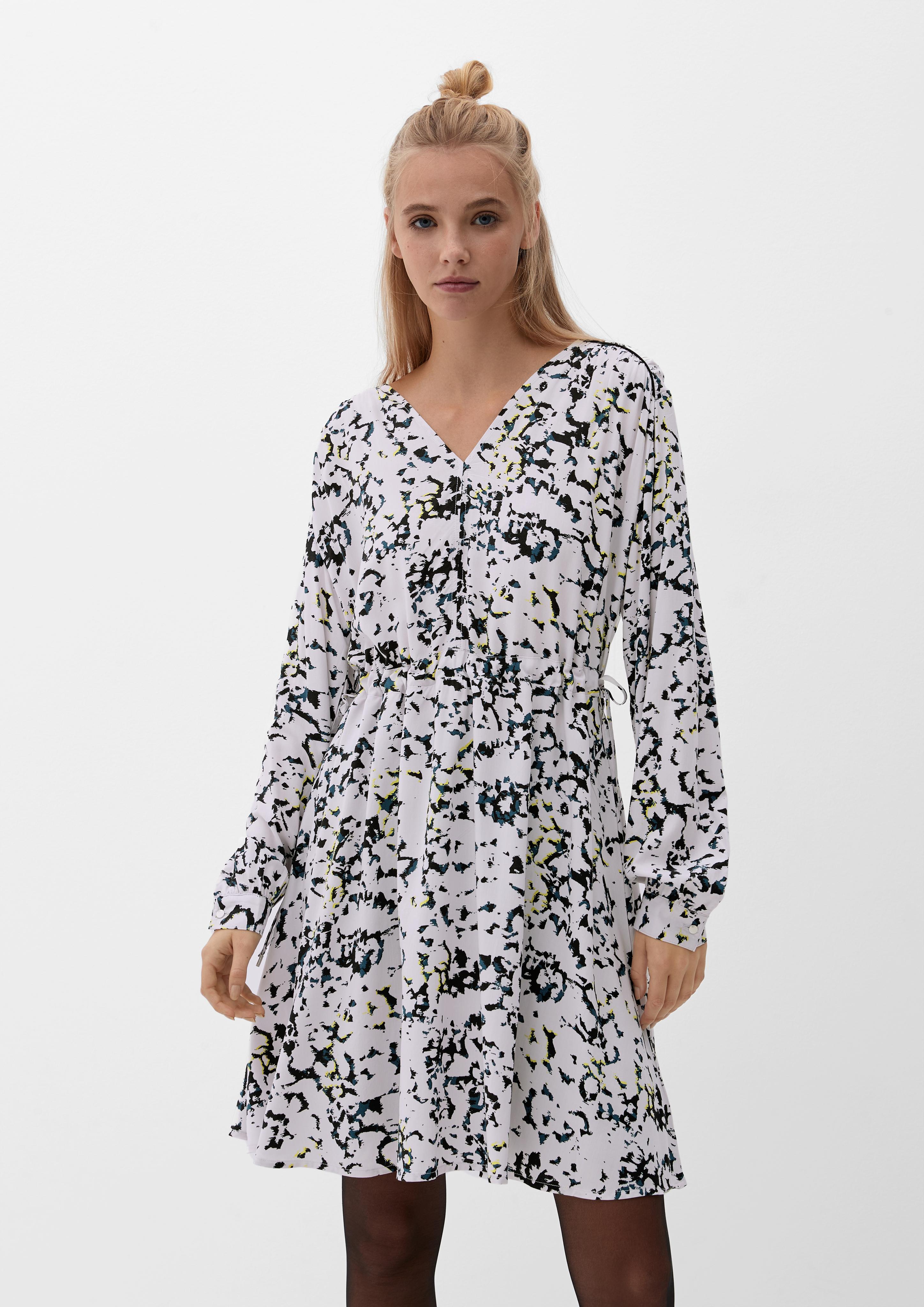 Kurzes Kleid mit Allover-Muster  2123871-69A0