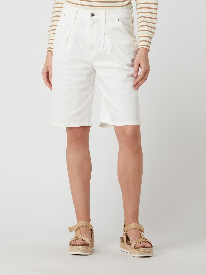 Jeansbermudas mit Stretch-Anteil Modell 'Slouchy' in offwhite